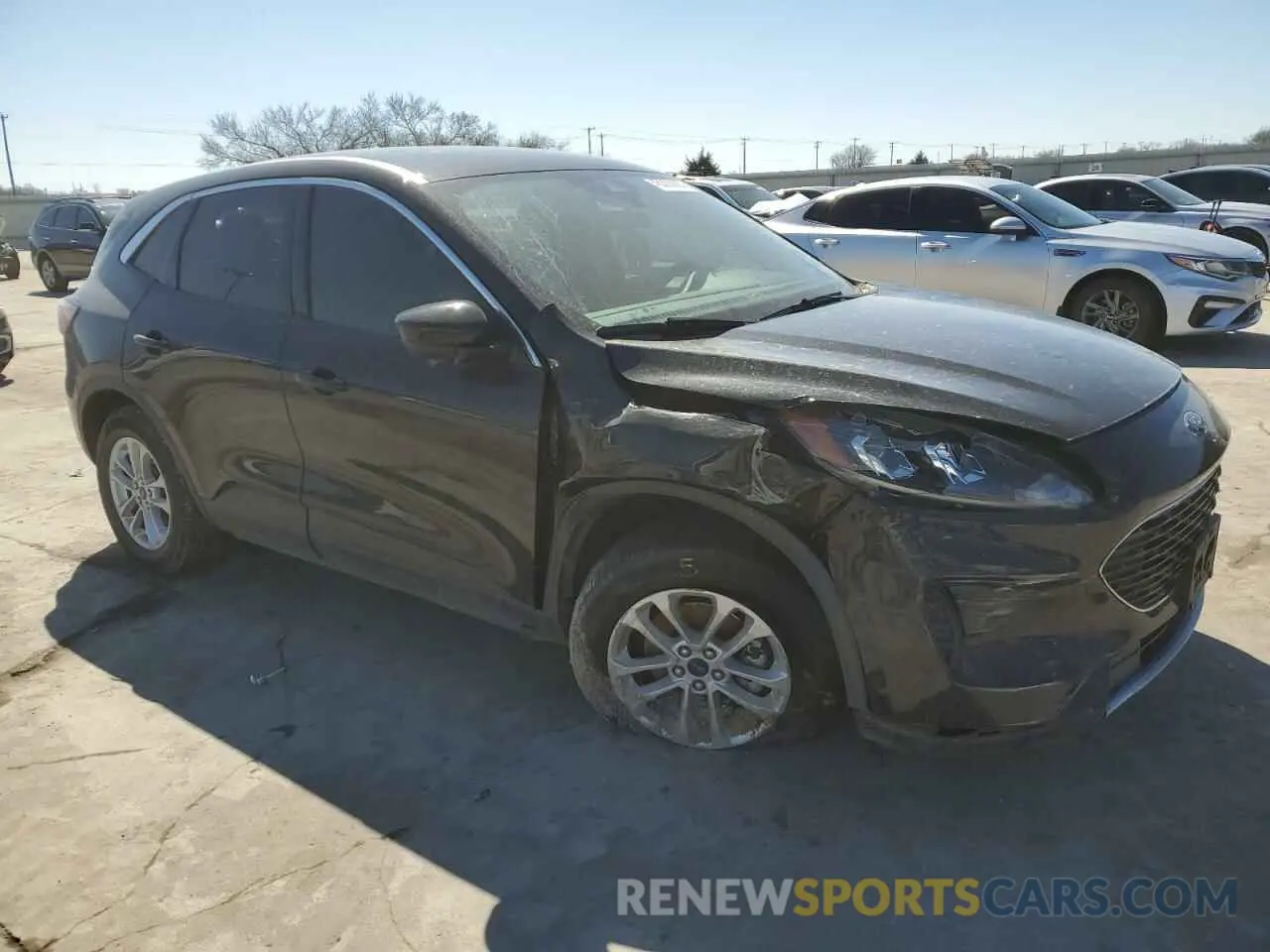 4 Фотография поврежденного автомобиля 1FMCU0G64LUC08421 FORD ESCAPE 2020