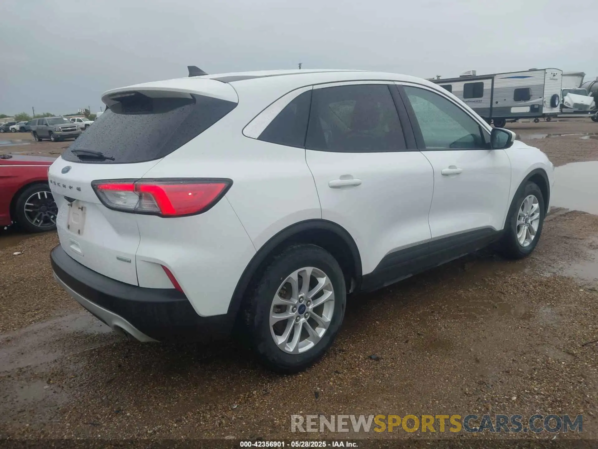4 Фотография поврежденного автомобиля 1FMCU0G64LUC21606 FORD ESCAPE 2020