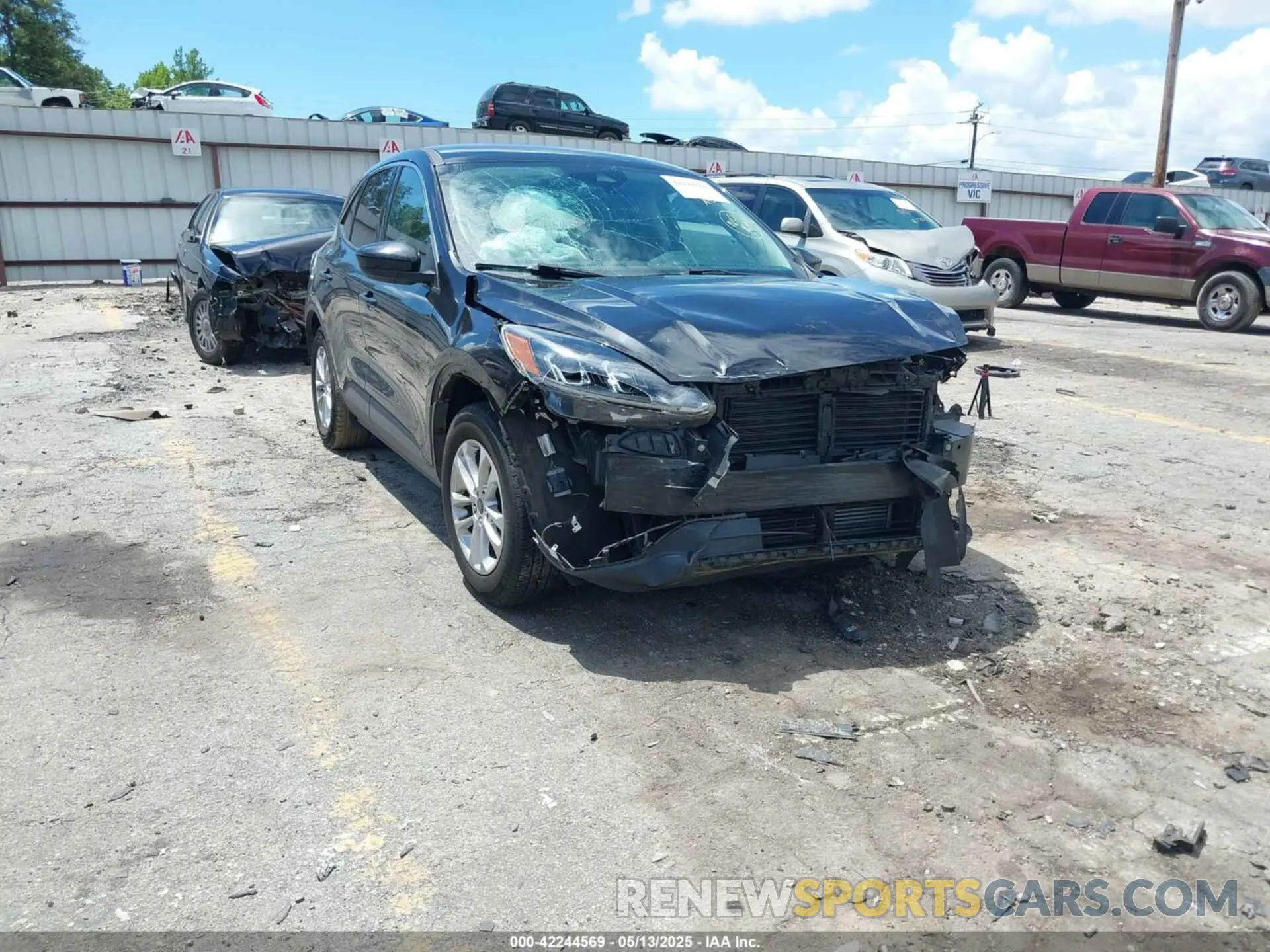 1 Фотография поврежденного автомобиля 1FMCU0G65LUA92260 FORD ESCAPE 2020