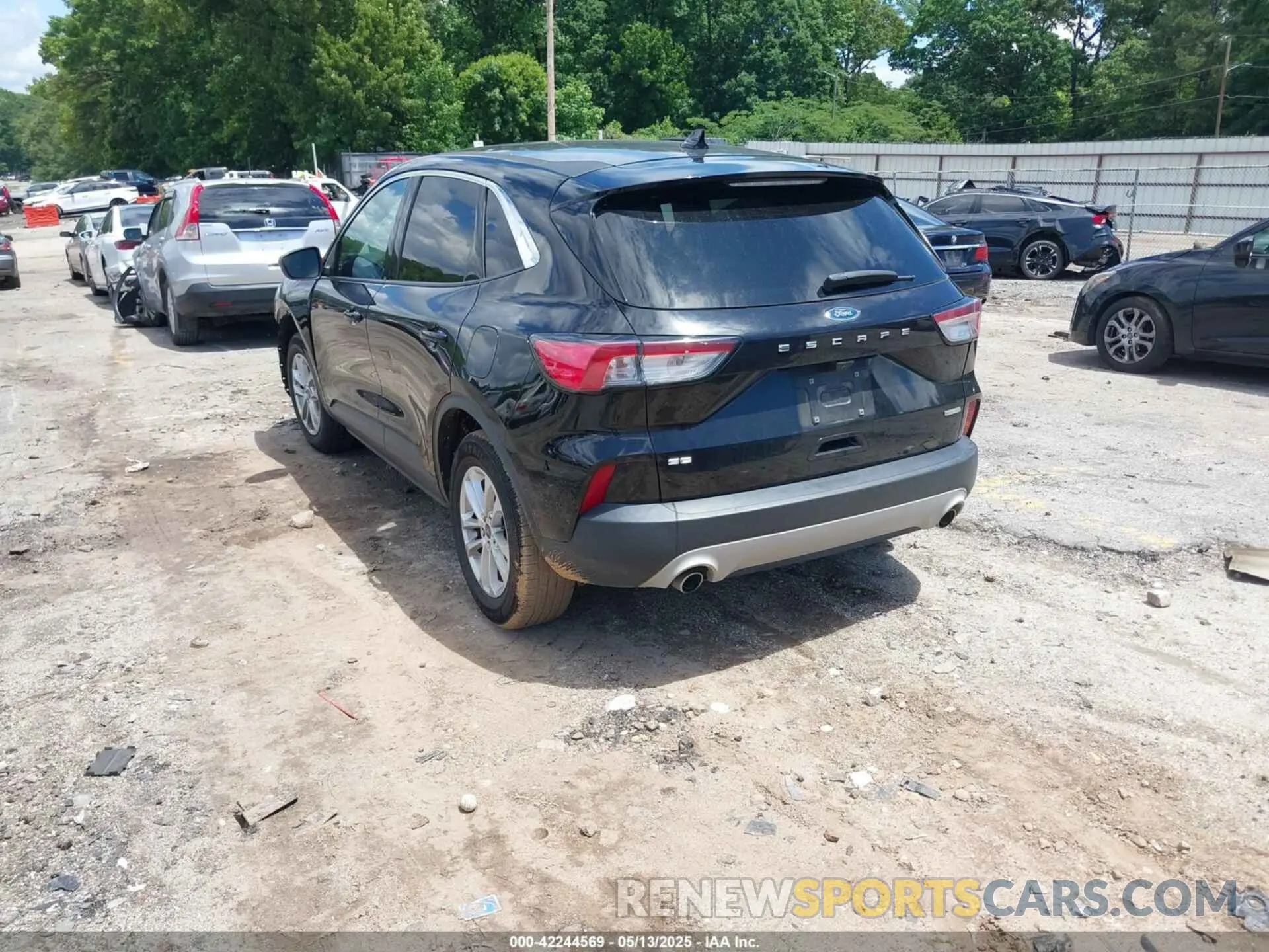 3 Фотография поврежденного автомобиля 1FMCU0G65LUA92260 FORD ESCAPE 2020