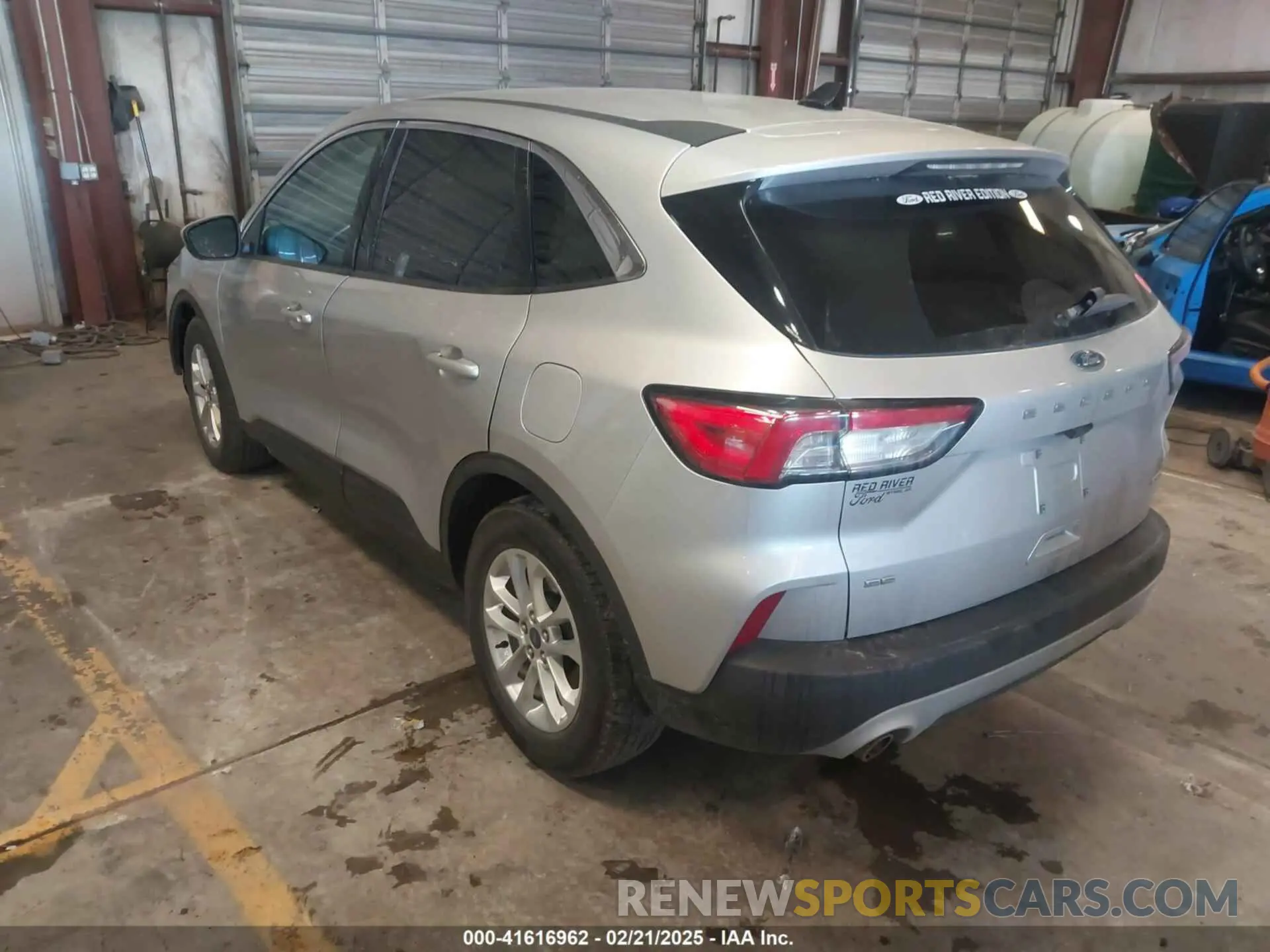 3 Photograph of a damaged car 1FMCU0G65LUA93649 FORD ESCAPE 2020