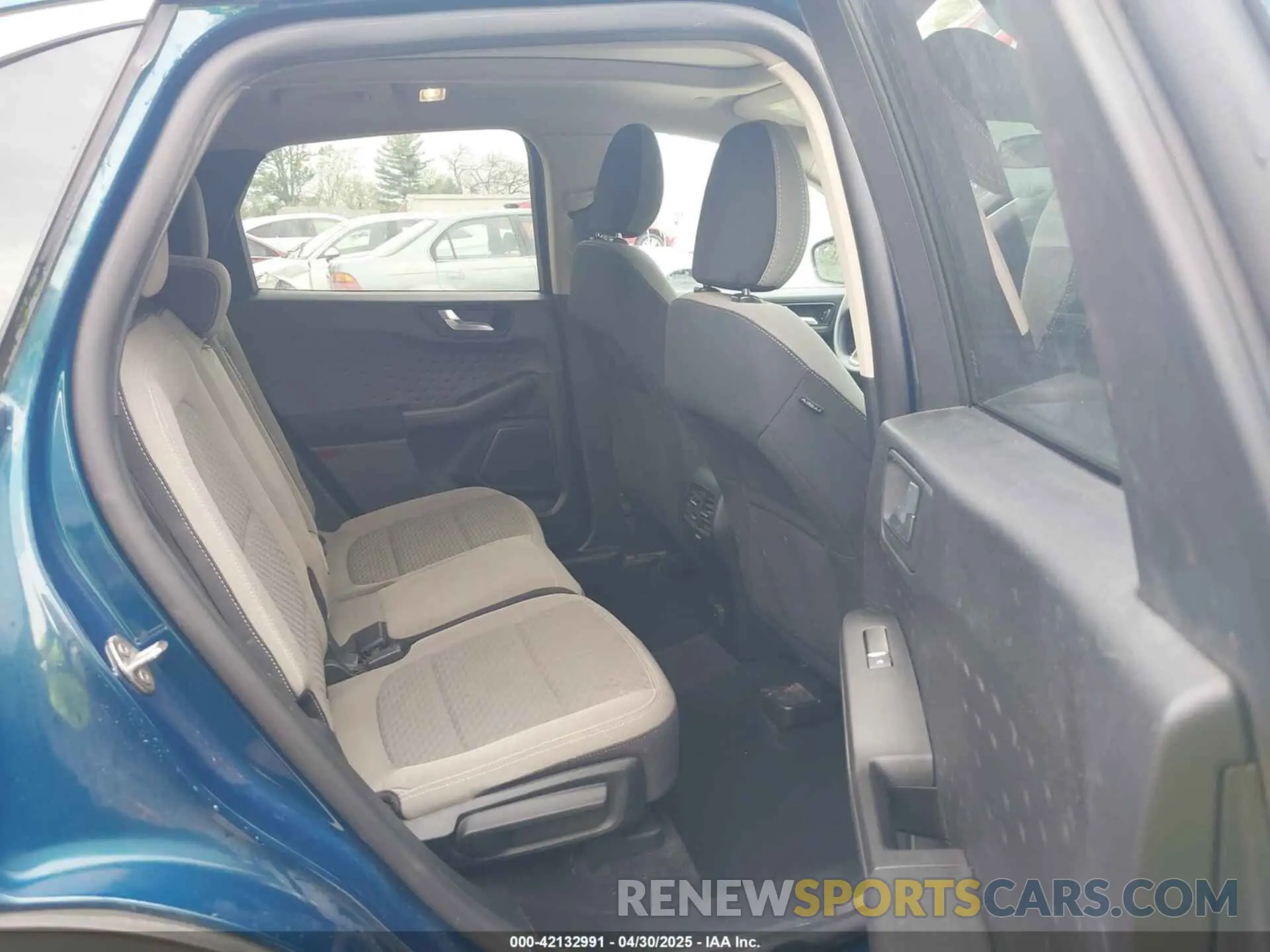 8 Фотография поврежденного автомобиля 1FMCU0G65LUA98916 FORD ESCAPE 2020