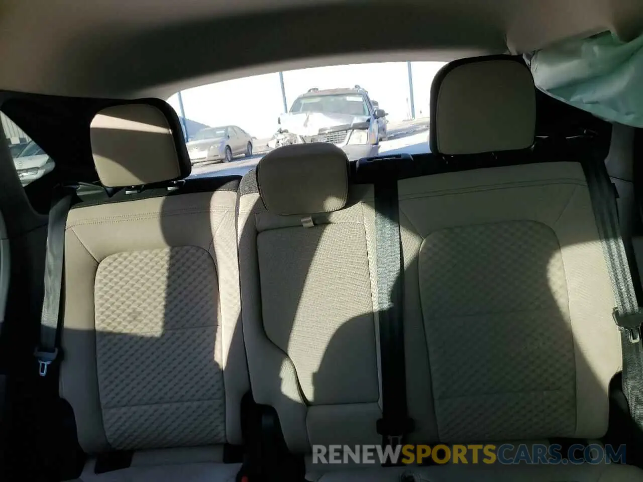 10 Фотография поврежденного автомобиля 1FMCU0G65LUB38721 FORD ESCAPE 2020