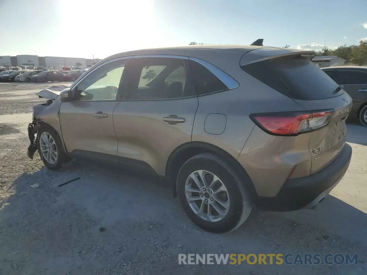2 Фотография поврежденного автомобиля 1FMCU0G65LUB38721 FORD ESCAPE 2020