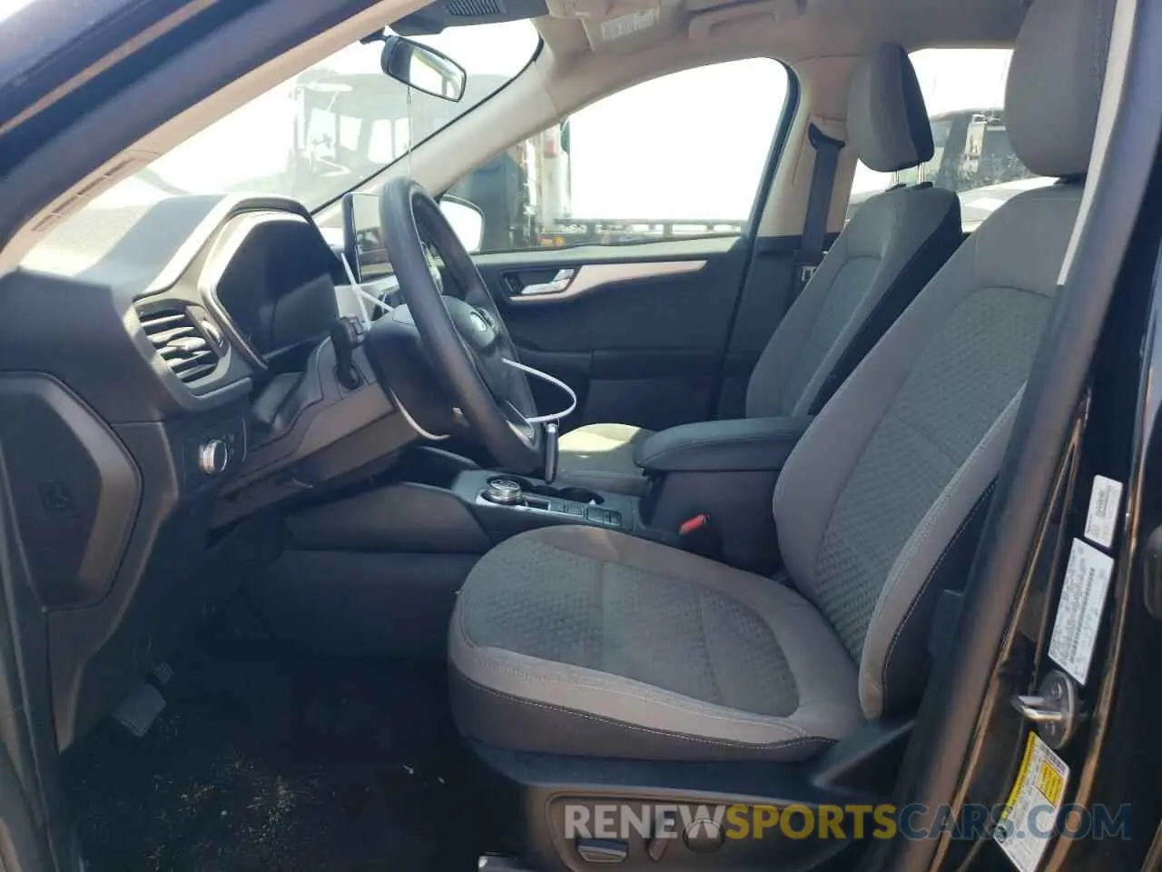7 Photograph of a damaged car 1FMCU0G65LUB48617 FORD ESCAPE 2020