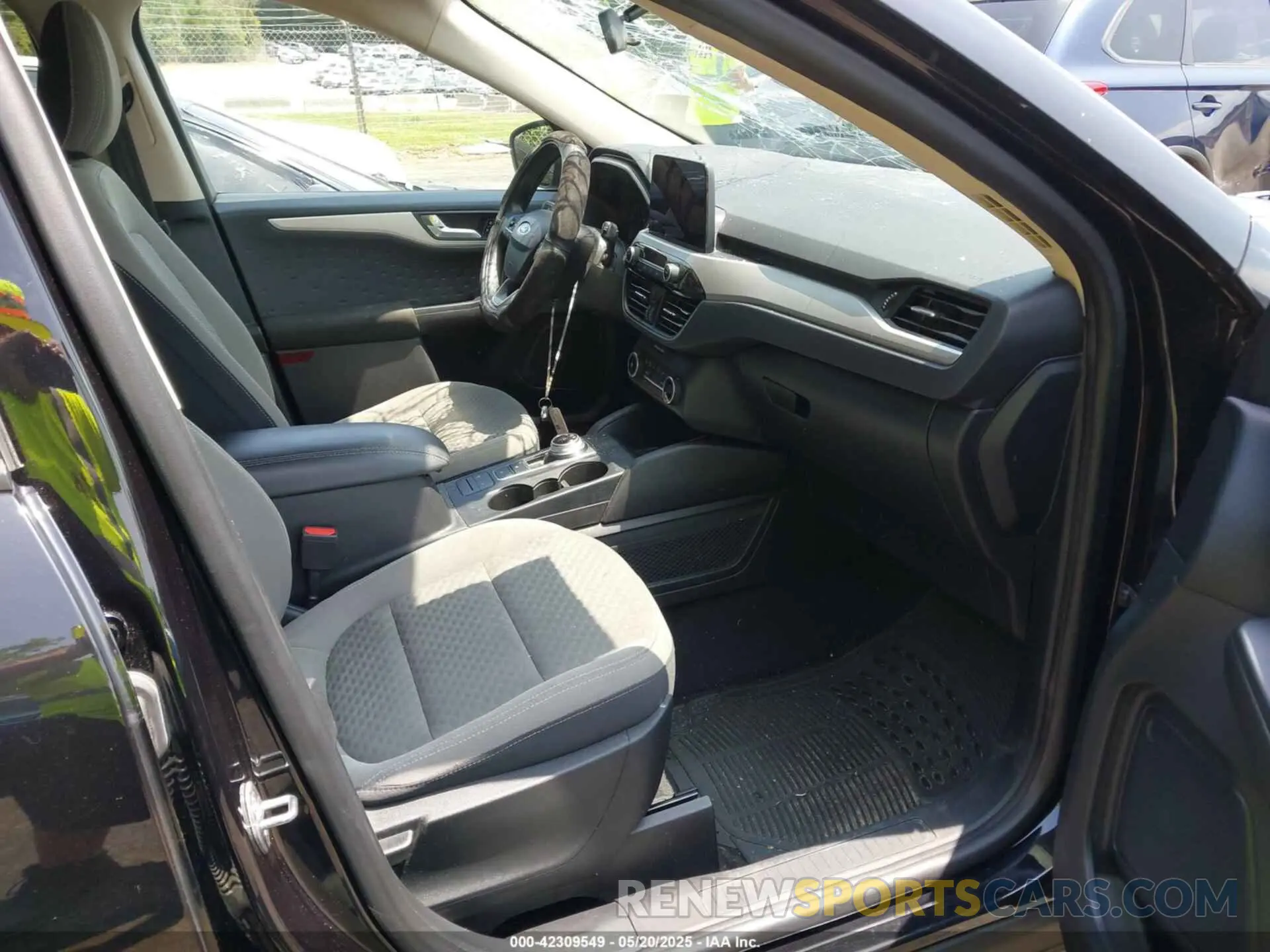 5 Фотография поврежденного автомобиля 1FMCU0G66LUA05871 FORD ESCAPE 2020