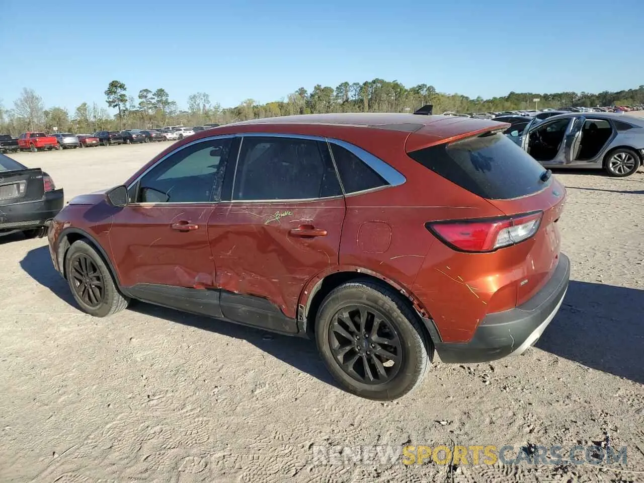 2 Фотография поврежденного автомобиля 1FMCU0G66LUA10729 FORD ESCAPE 2020