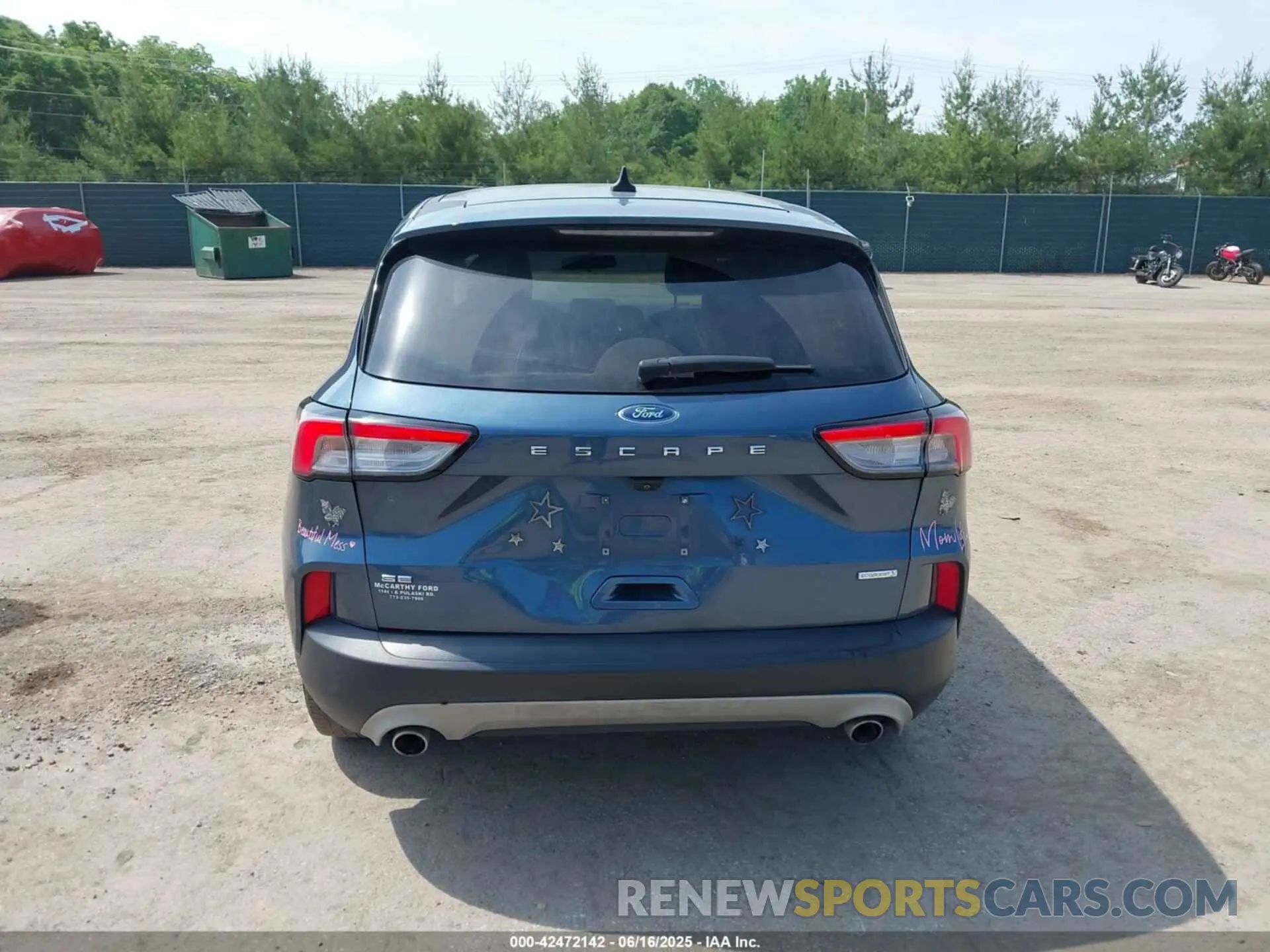 16 Photograph of a damaged car 1FMCU0G66LUB59643 FORD ESCAPE 2020