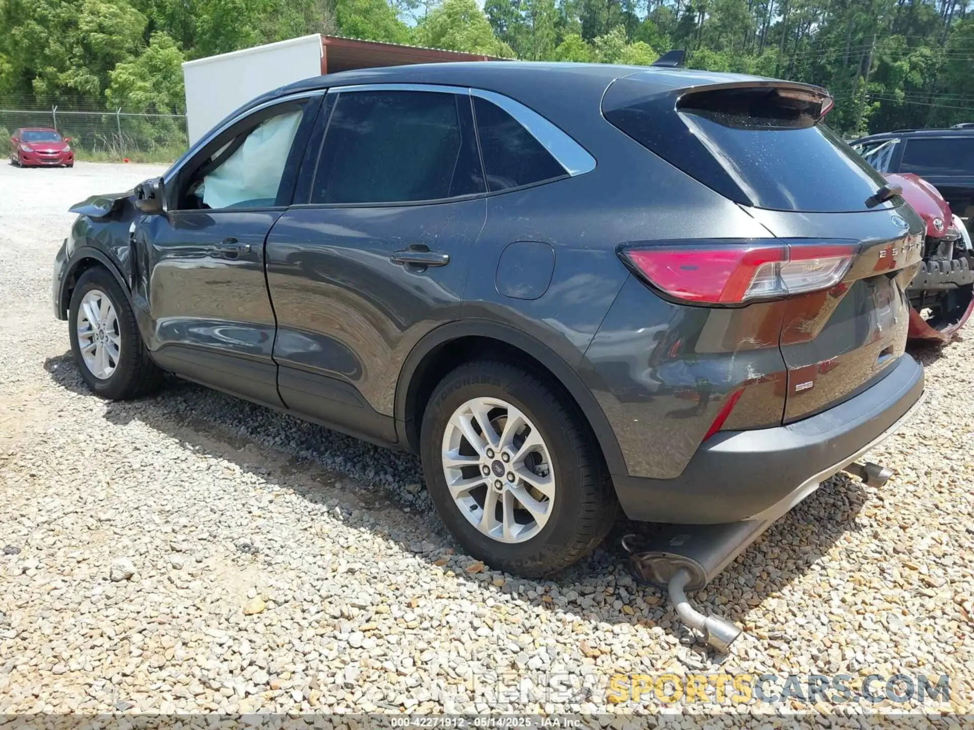 3 Photograph of a damaged car 1FMCU0G66LUC23096 FORD ESCAPE 2020