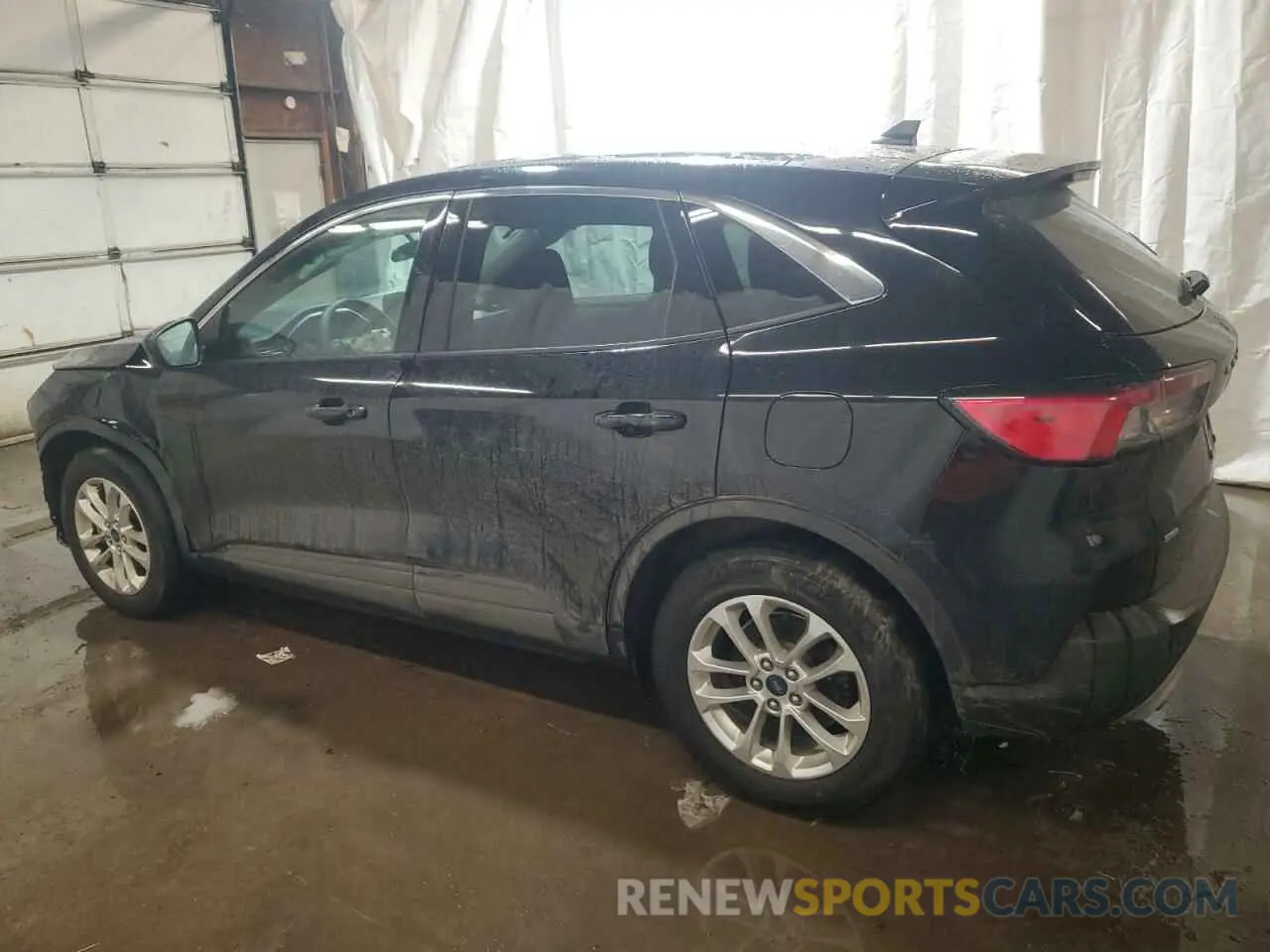 2 Photograph of a damaged car 1FMCU0G66LUC29335 FORD ESCAPE 2020