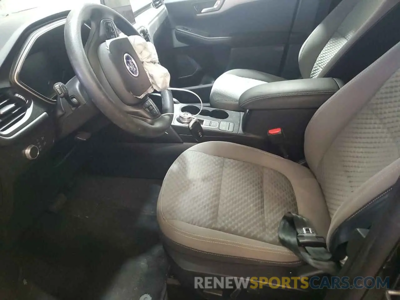7 Photograph of a damaged car 1FMCU0G66LUC29335 FORD ESCAPE 2020