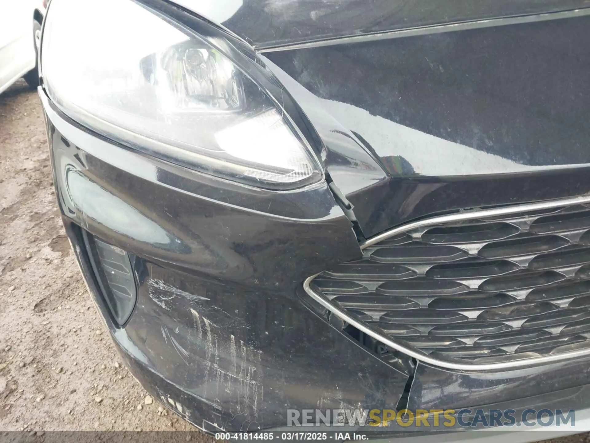 13 Photograph of a damaged car 1FMCU0G66LUC49259 FORD ESCAPE 2020