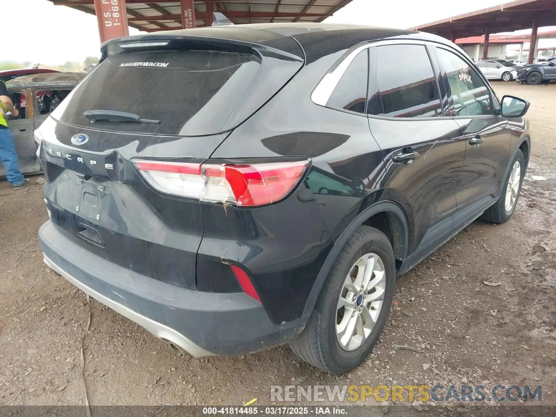 4 Photograph of a damaged car 1FMCU0G66LUC49259 FORD ESCAPE 2020