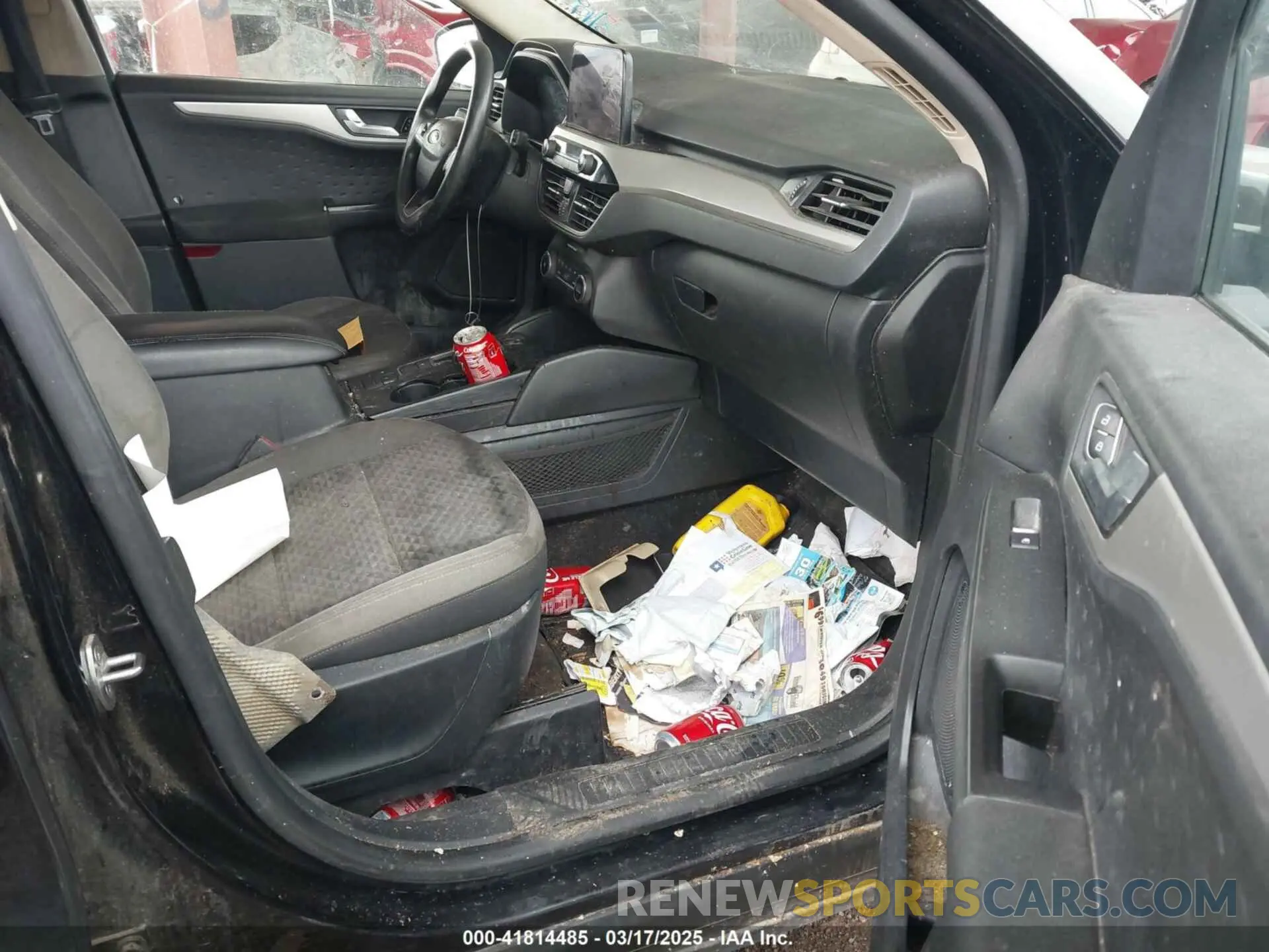 5 Photograph of a damaged car 1FMCU0G66LUC49259 FORD ESCAPE 2020