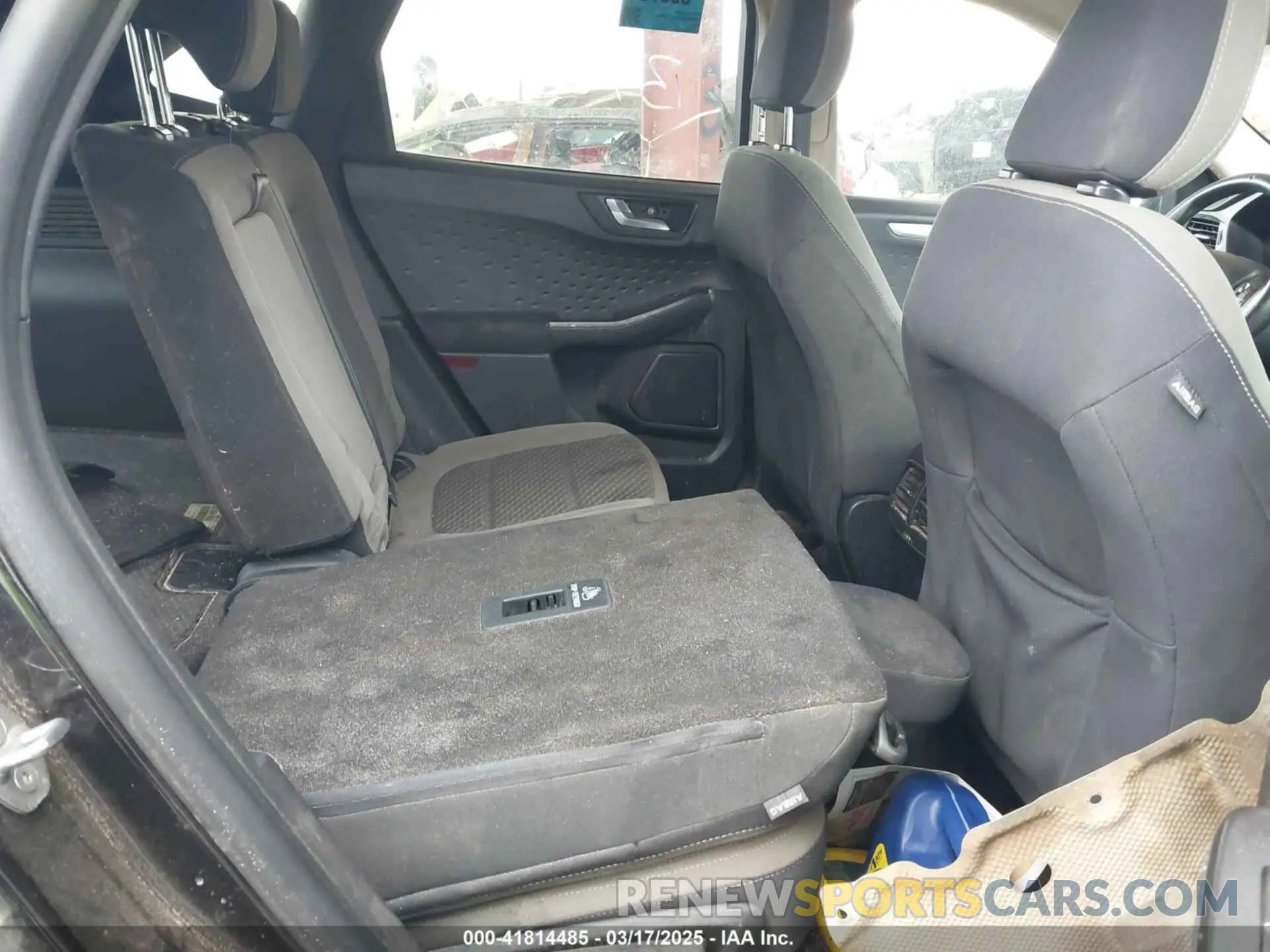 8 Photograph of a damaged car 1FMCU0G66LUC49259 FORD ESCAPE 2020