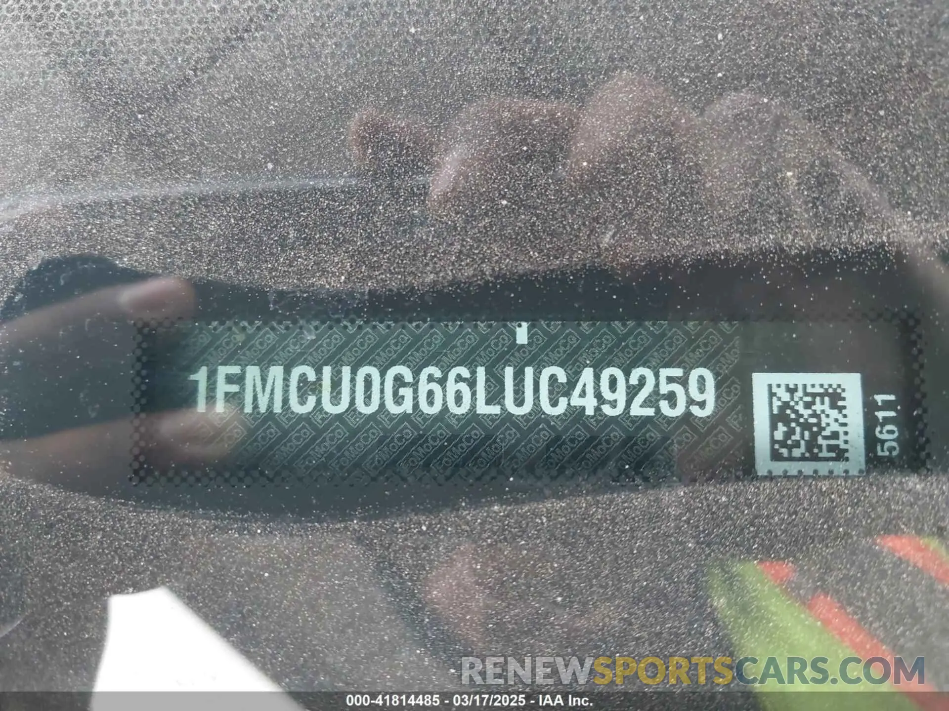 9 Photograph of a damaged car 1FMCU0G66LUC49259 FORD ESCAPE 2020