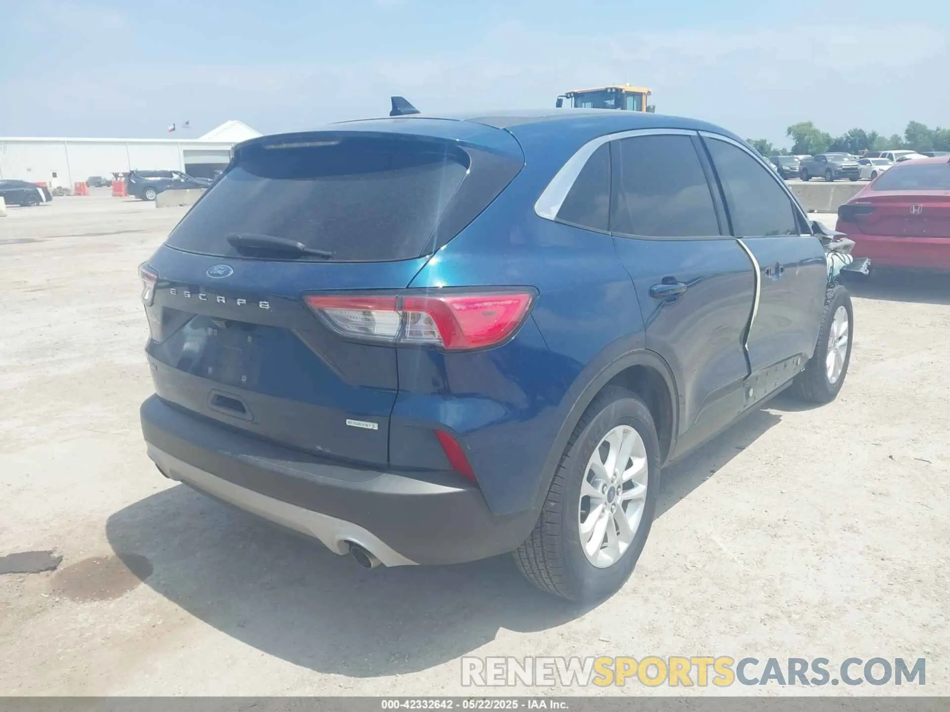 4 Photograph of a damaged car 1FMCU0G67LUA83768 FORD ESCAPE 2020