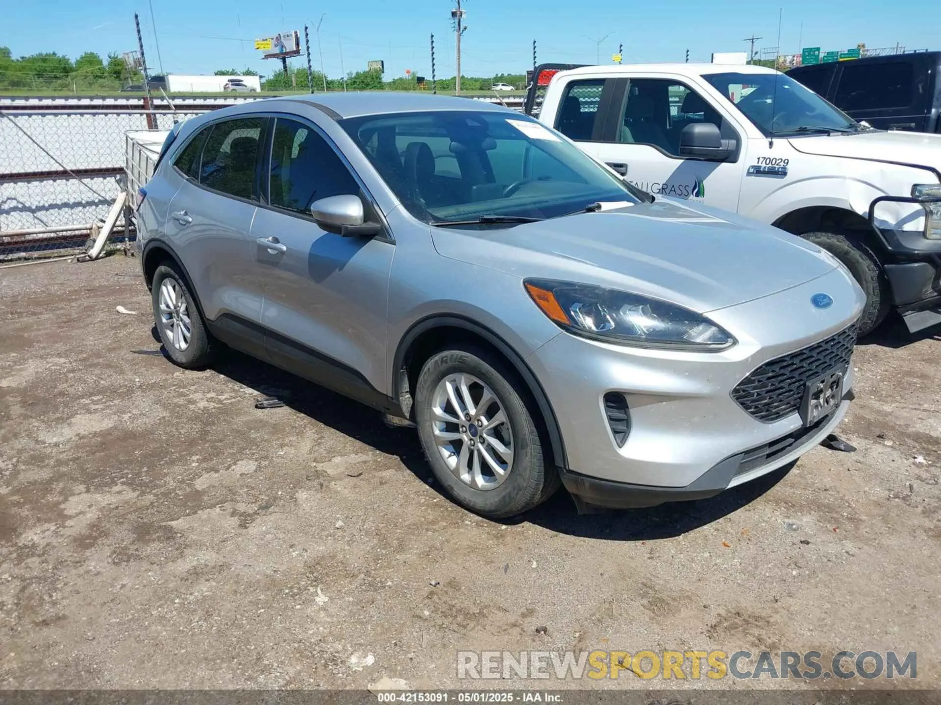 1 Photograph of a damaged car 1FMCU0G67LUB30443 FORD ESCAPE 2020