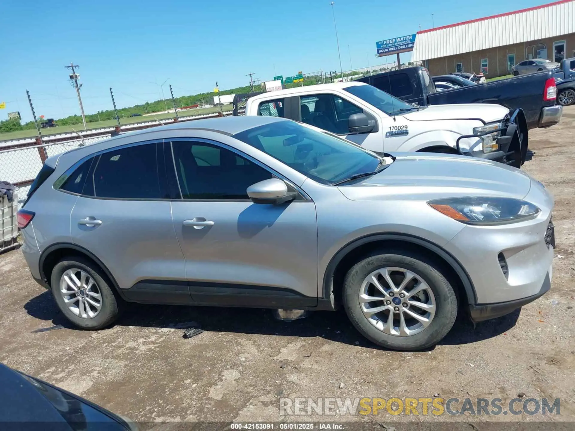 13 Photograph of a damaged car 1FMCU0G67LUB30443 FORD ESCAPE 2020
