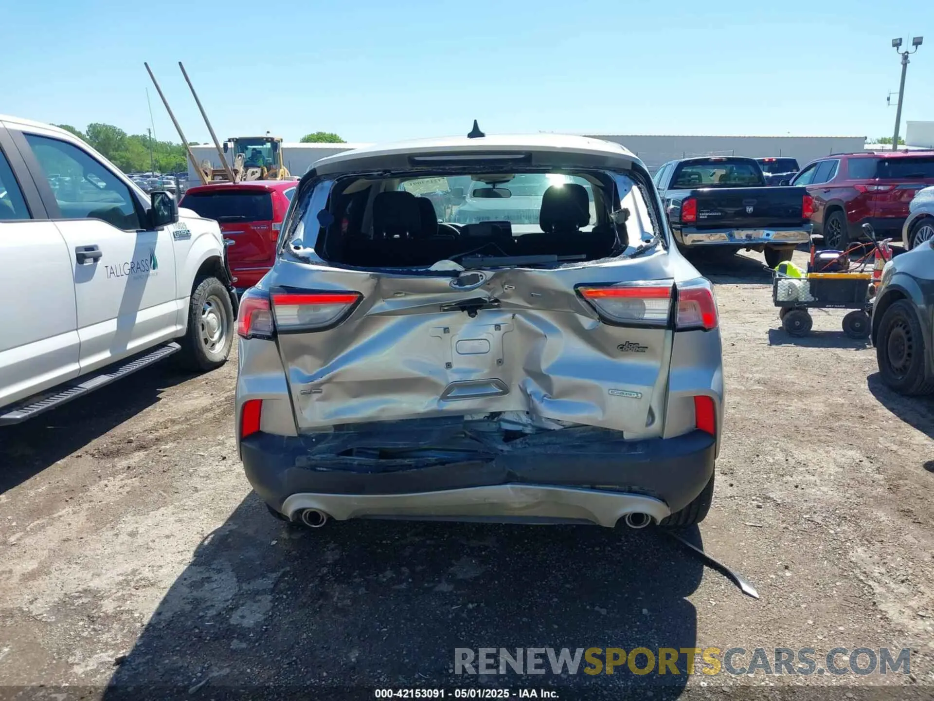 16 Photograph of a damaged car 1FMCU0G67LUB30443 FORD ESCAPE 2020