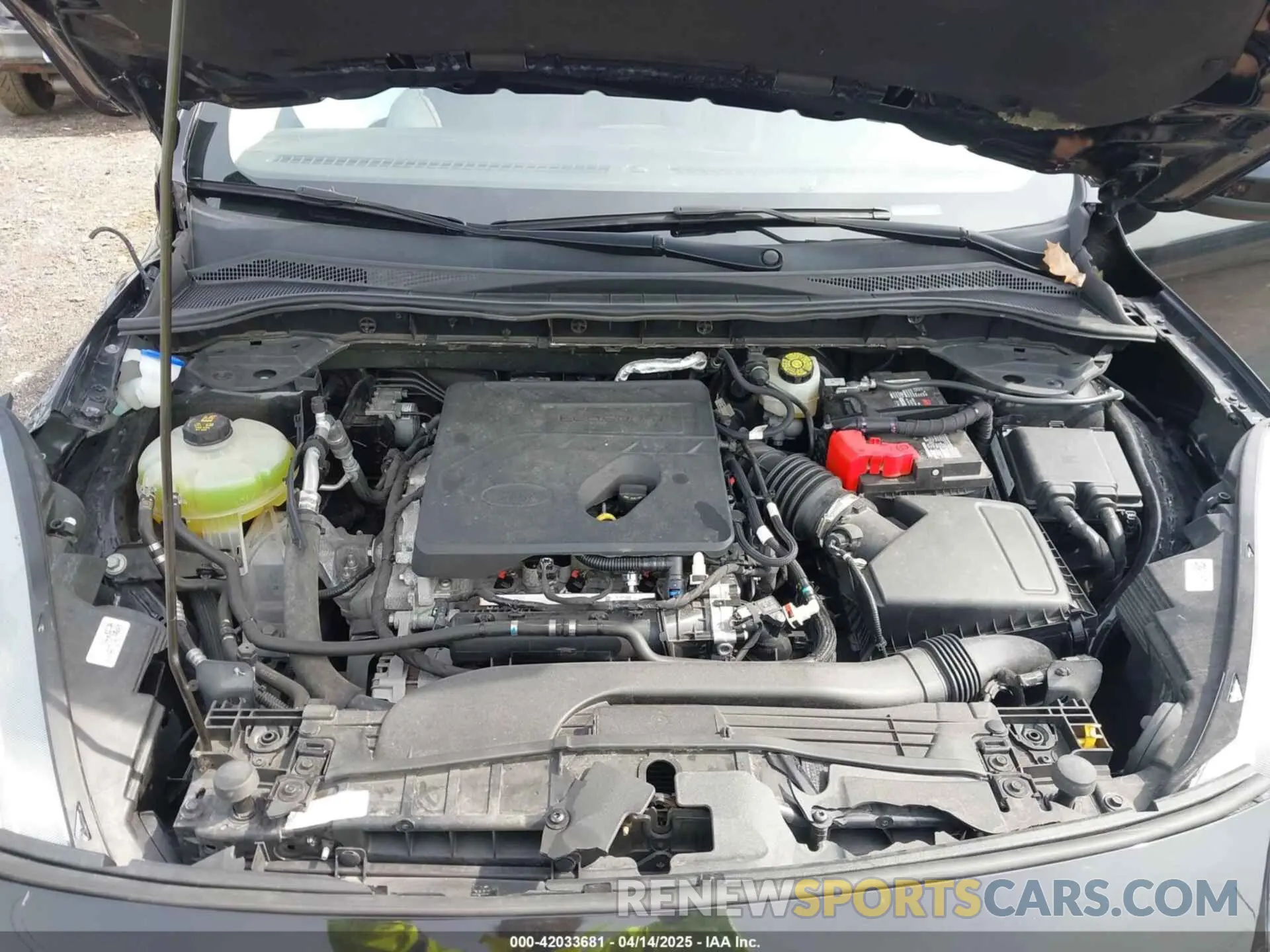 10 Photograph of a damaged car 1FMCU0G67LUB94143 FORD ESCAPE 2020