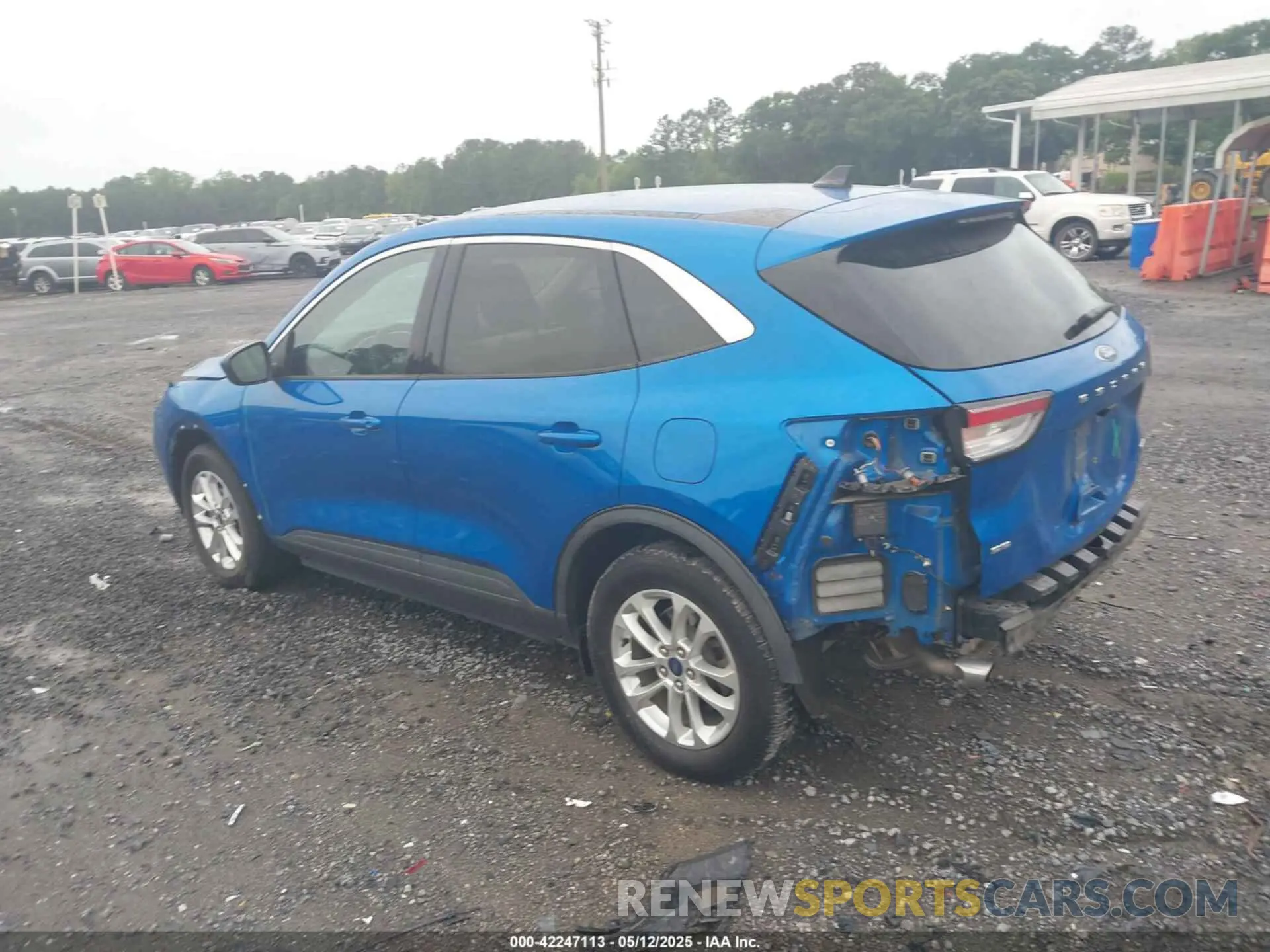 3 Фотография поврежденного автомобиля 1FMCU0G67LUC37461 FORD ESCAPE 2020