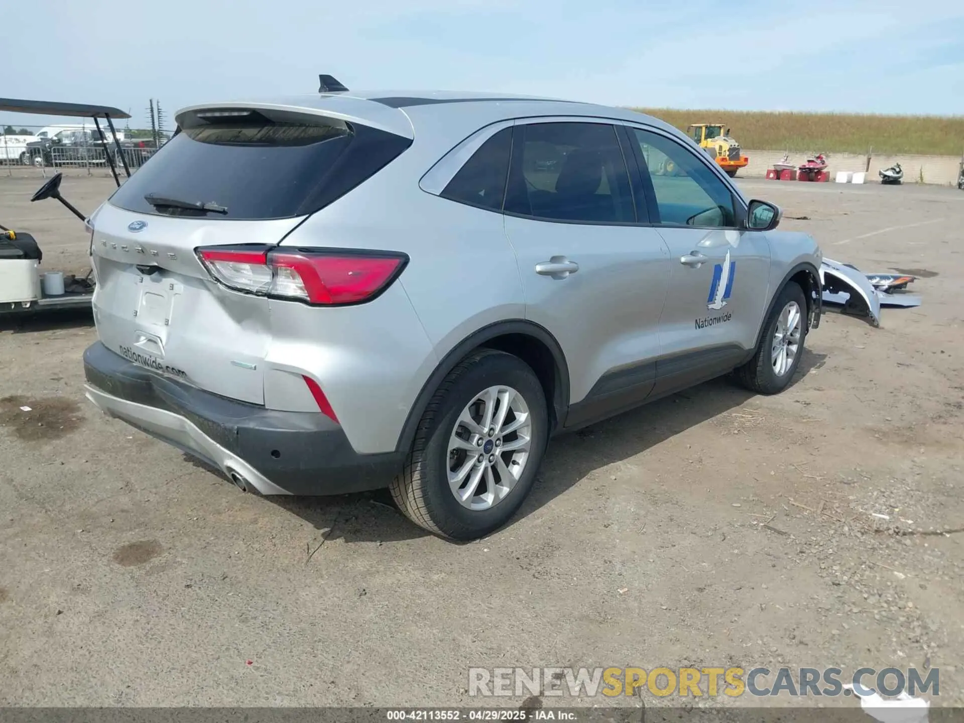 4 Фотография поврежденного автомобиля 1FMCU0G68LUA82385 FORD ESCAPE 2020