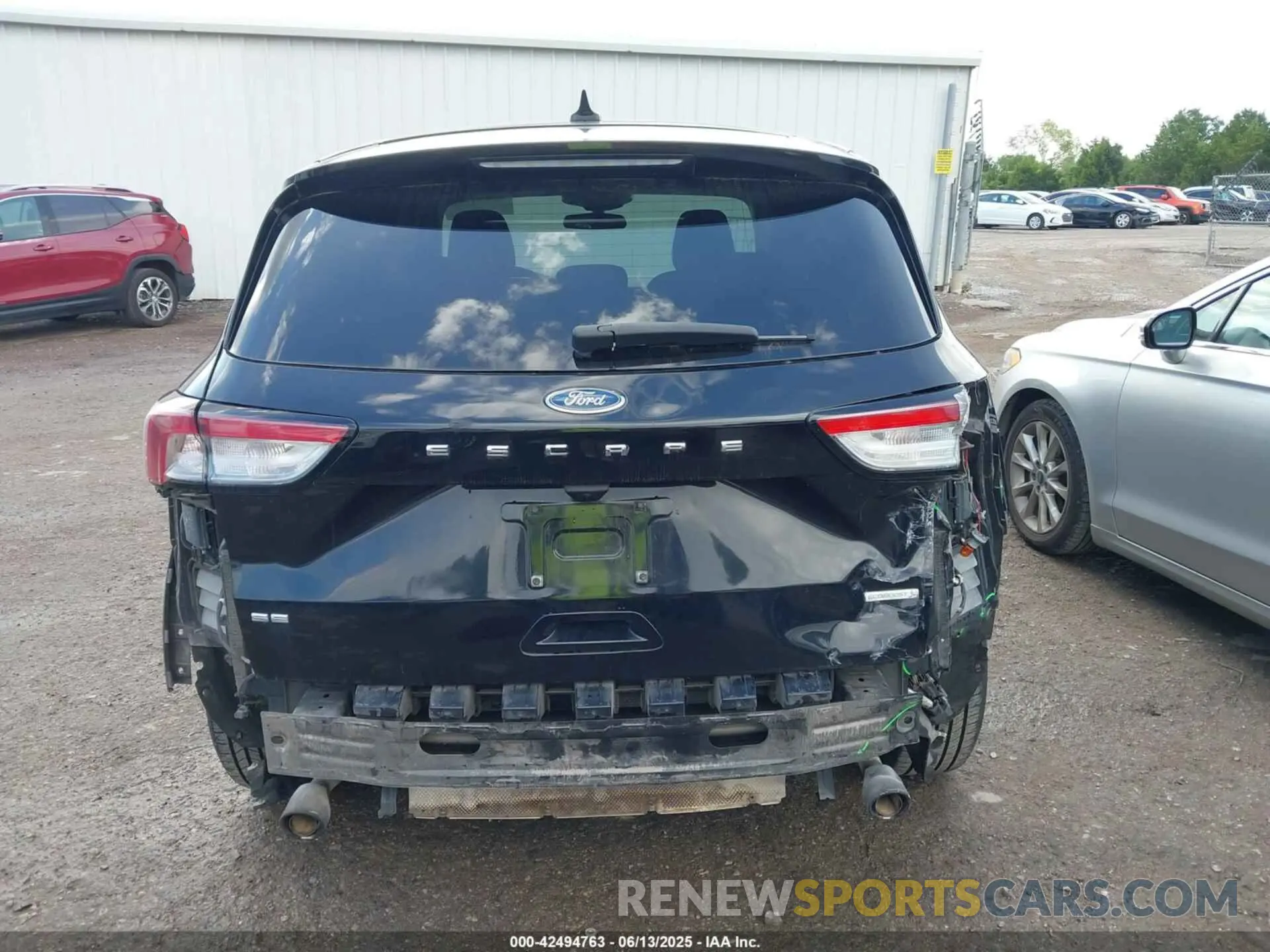 17 Фотография поврежденного автомобиля 1FMCU0G68LUA83861 FORD ESCAPE 2020