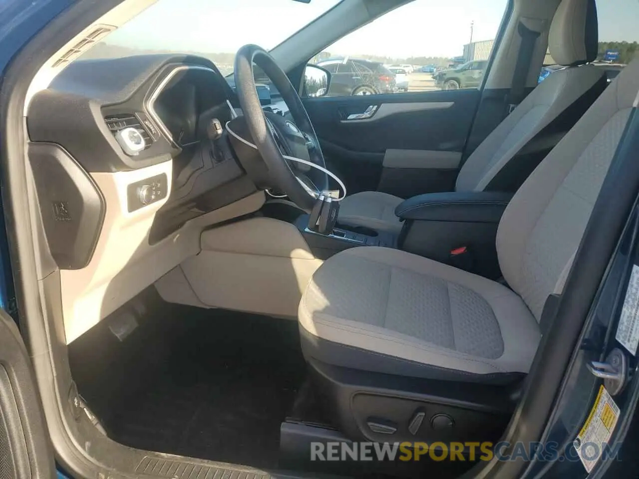 7 Photograph of a damaged car 1FMCU0G68LUA93550 FORD ESCAPE 2020