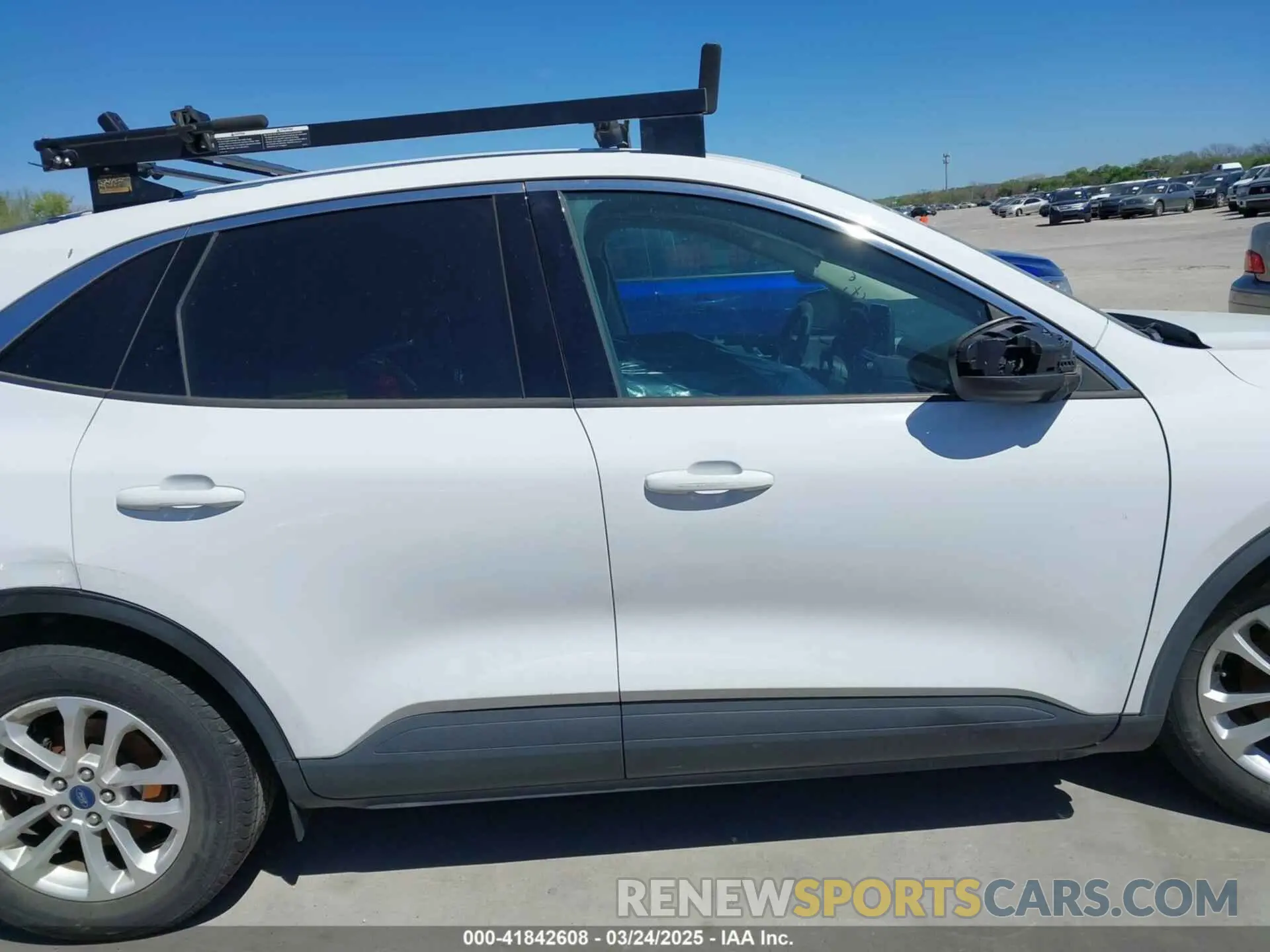 13 Photograph of a damaged car 1FMCU0G68LUB44688 FORD ESCAPE 2020