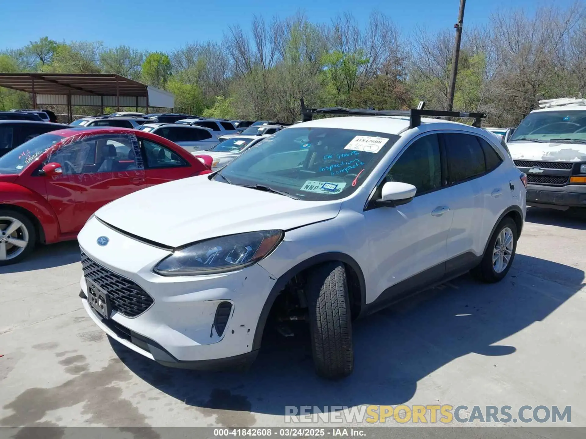 2 Photograph of a damaged car 1FMCU0G68LUB44688 FORD ESCAPE 2020
