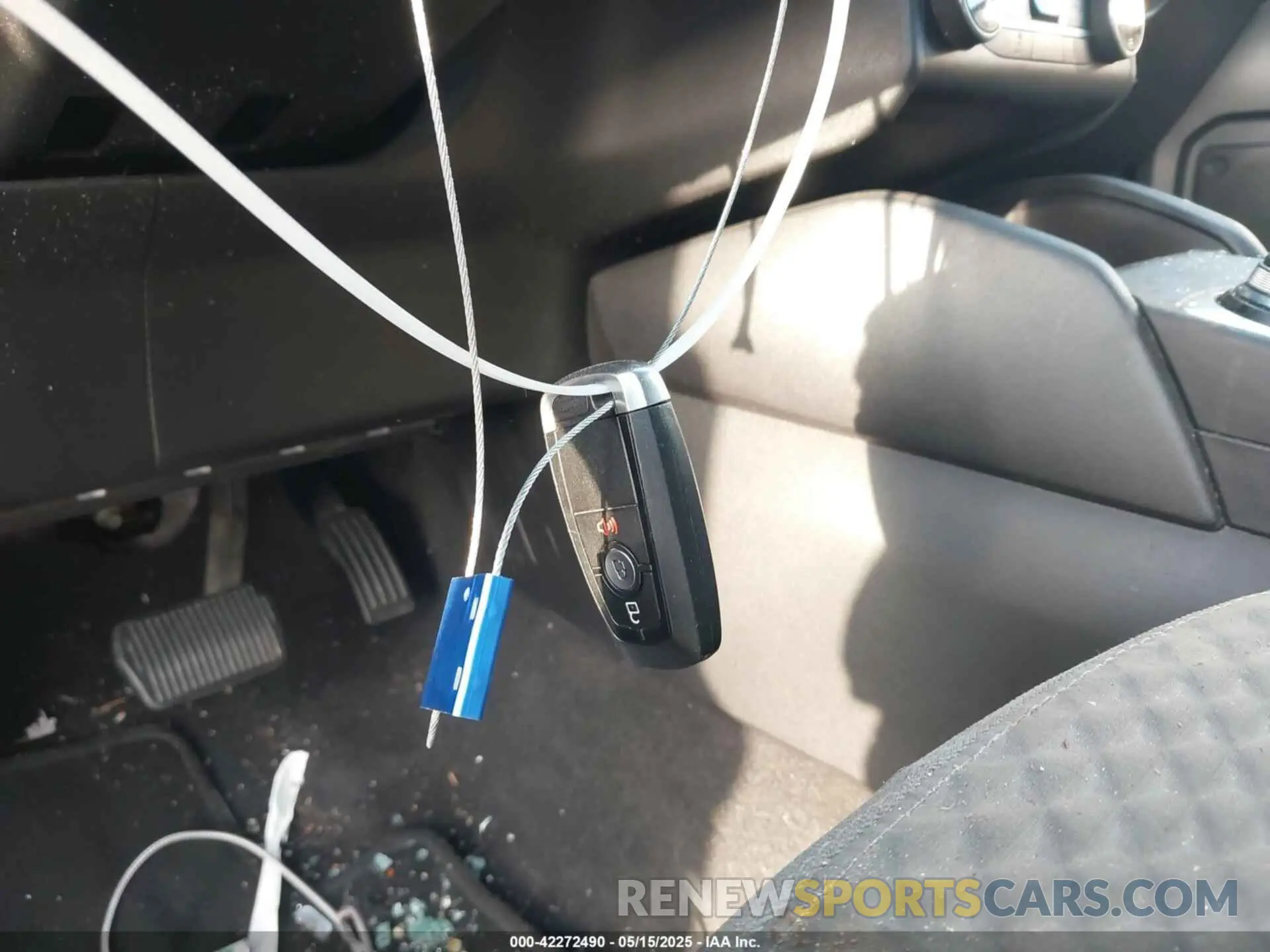 11 Photograph of a damaged car 1FMCU0G69LUA92312 FORD ESCAPE 2020