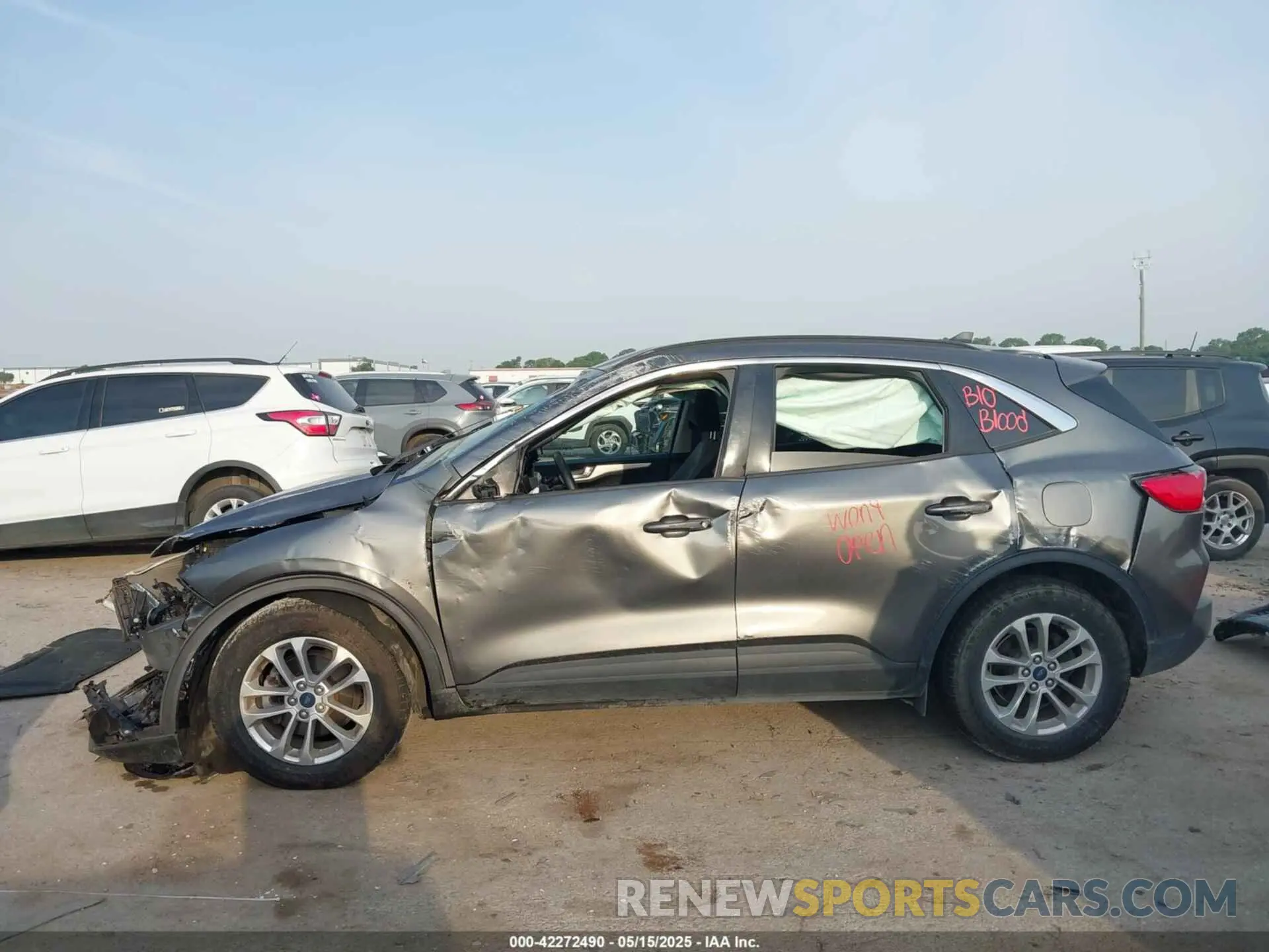 15 Photograph of a damaged car 1FMCU0G69LUA92312 FORD ESCAPE 2020