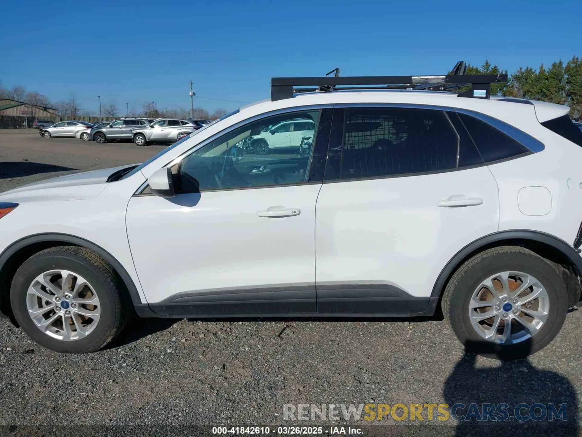 14 Photograph of a damaged car 1FMCU0G69LUB74041 FORD ESCAPE 2020