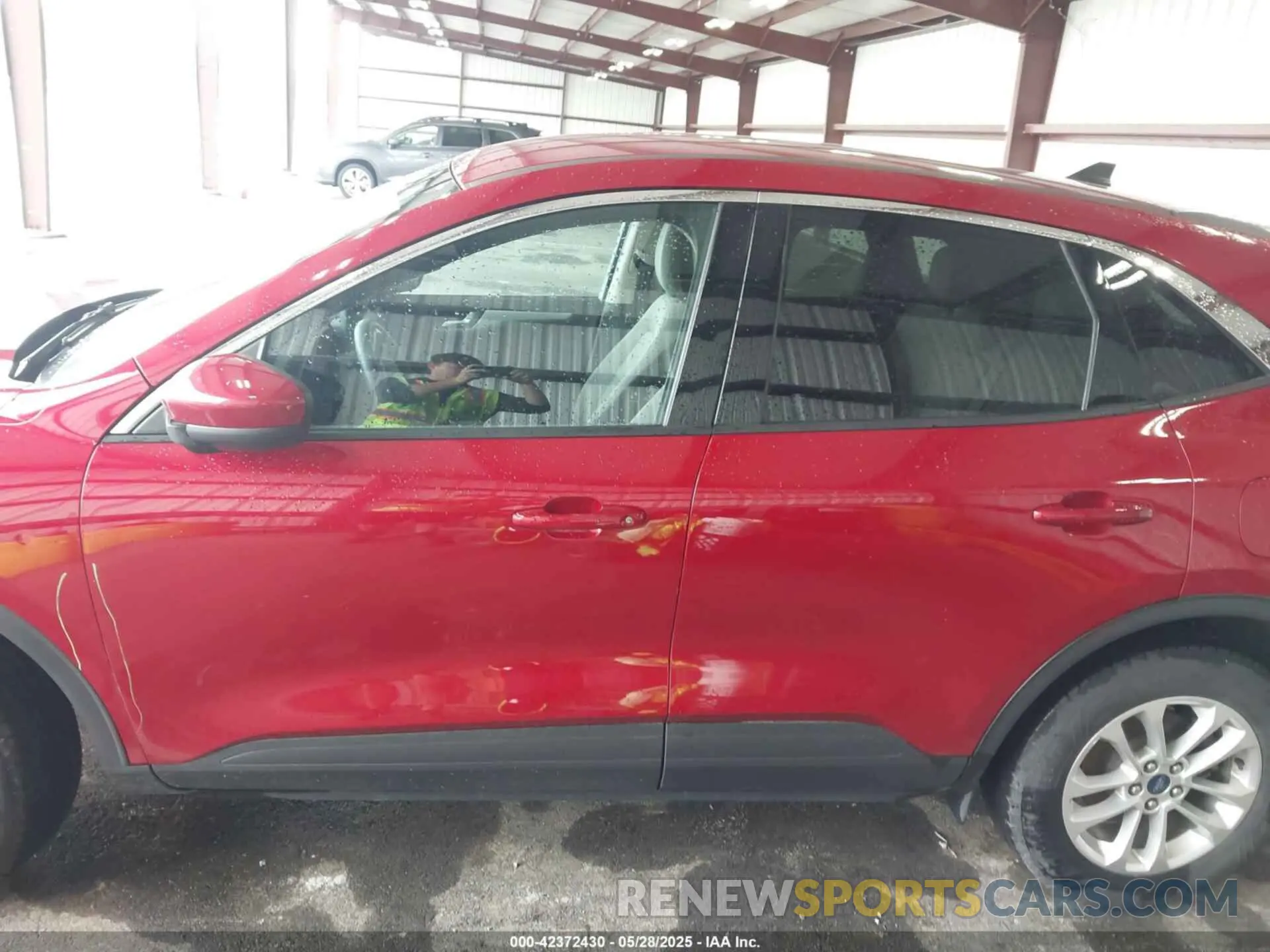 14 Photograph of a damaged car 1FMCU0G69LUC64063 FORD ESCAPE 2020