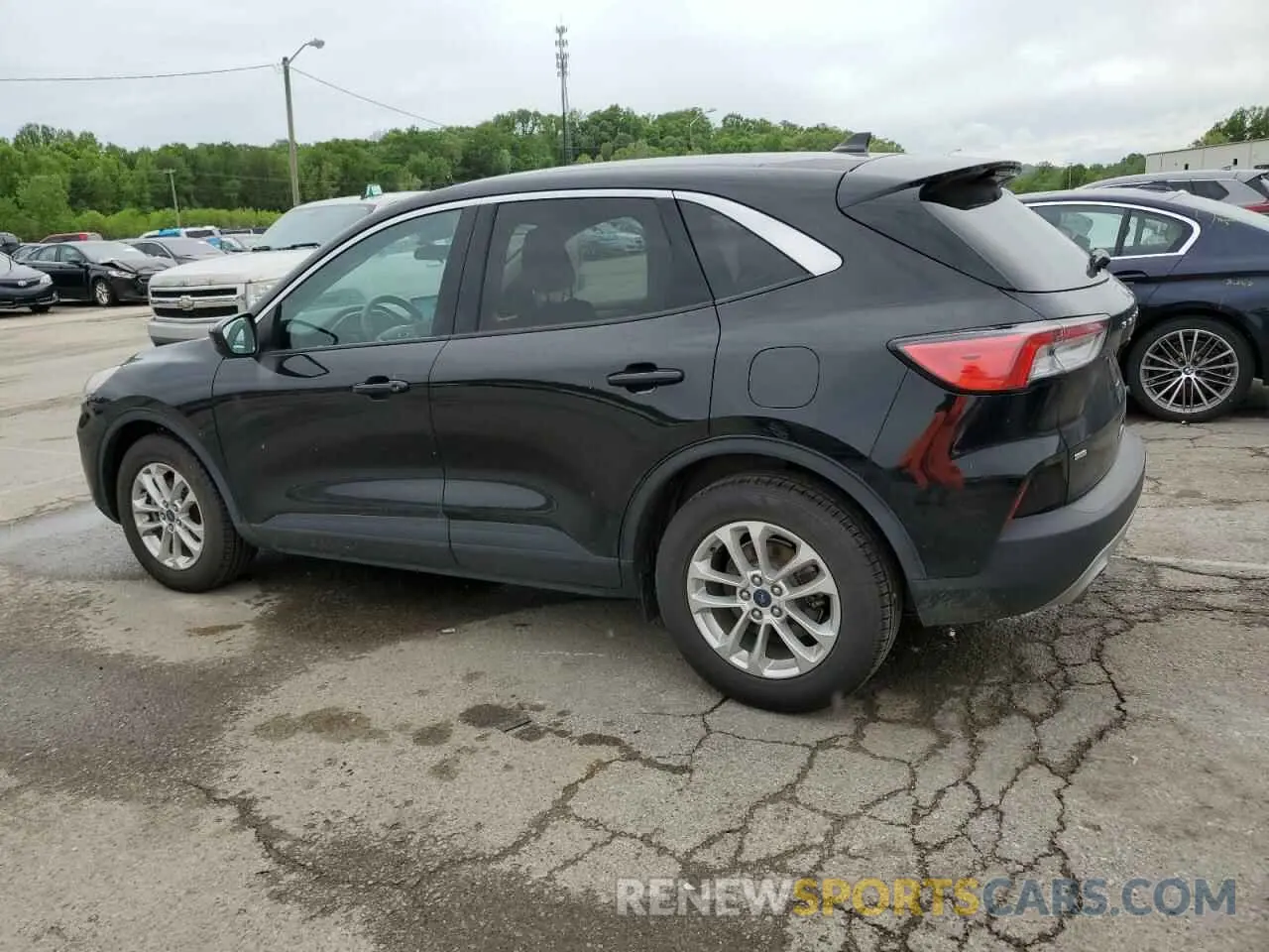 2 Photograph of a damaged car 1FMCU0G69LUC66766 FORD ESCAPE 2020