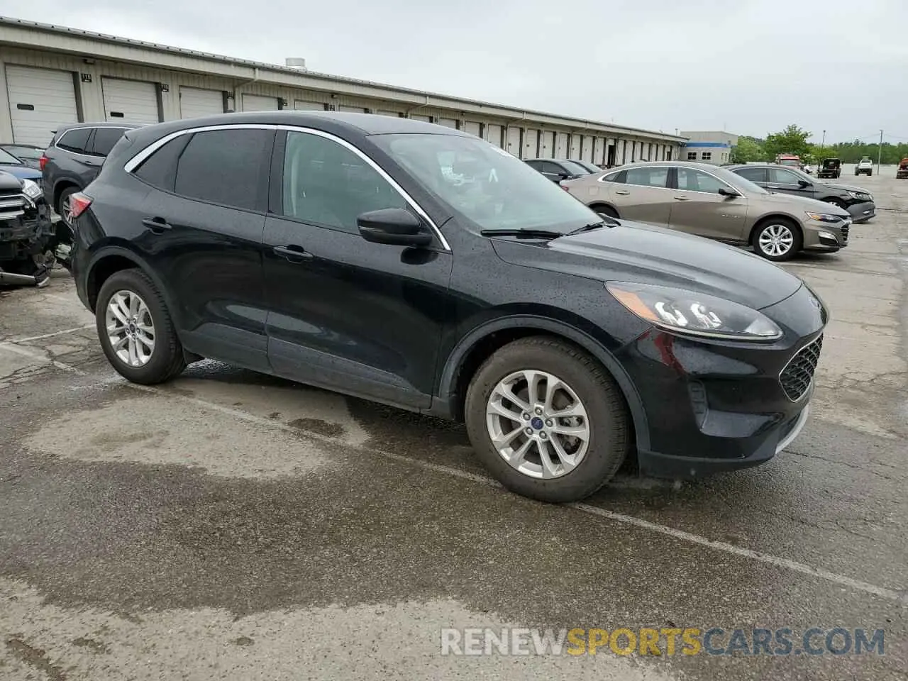 4 Photograph of a damaged car 1FMCU0G69LUC66766 FORD ESCAPE 2020