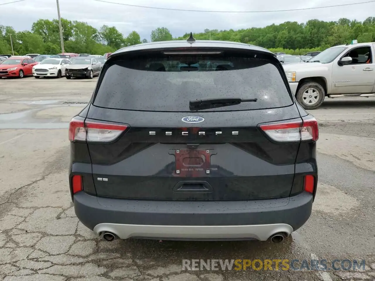 6 Photograph of a damaged car 1FMCU0G69LUC66766 FORD ESCAPE 2020