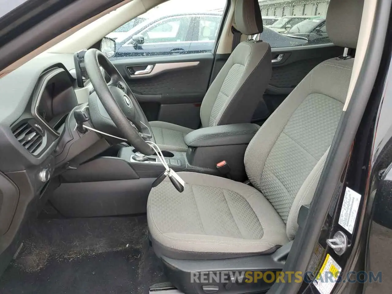 7 Photograph of a damaged car 1FMCU0G69LUC66766 FORD ESCAPE 2020