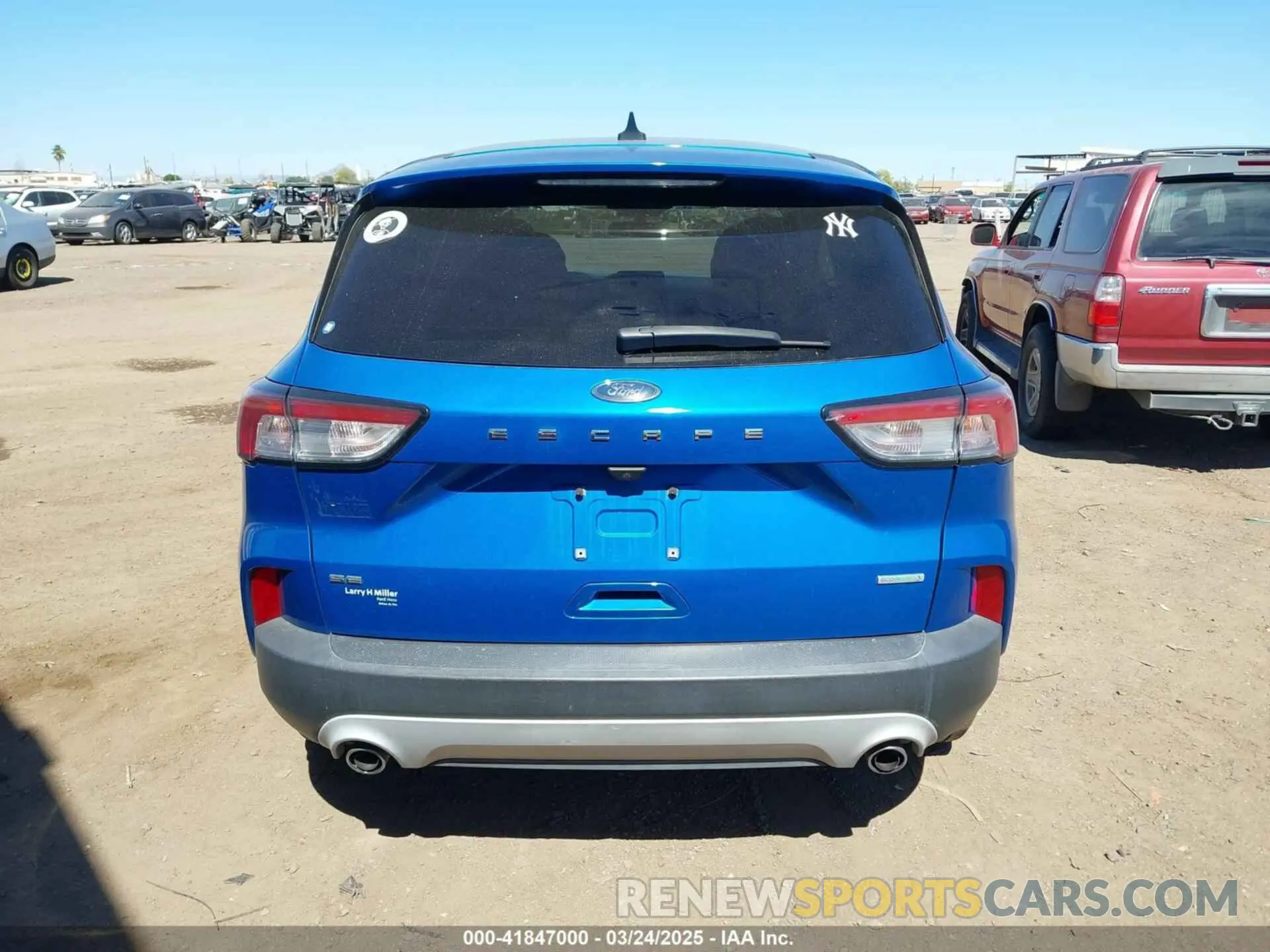 16 Photograph of a damaged car 1FMCU0G6XLUB66367 FORD ESCAPE 2020