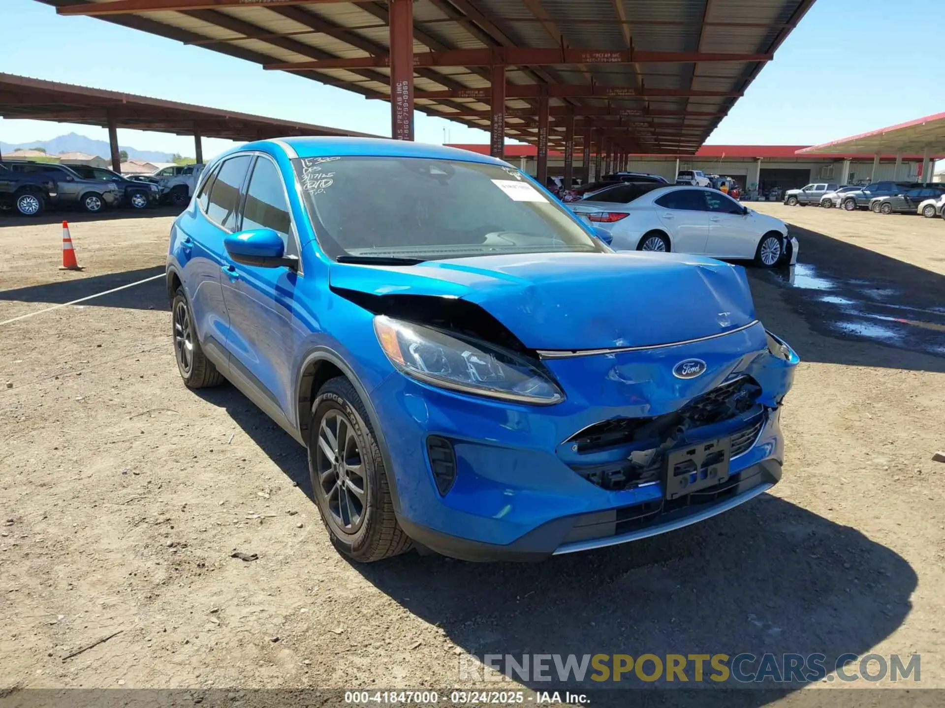 6 Photograph of a damaged car 1FMCU0G6XLUB66367 FORD ESCAPE 2020