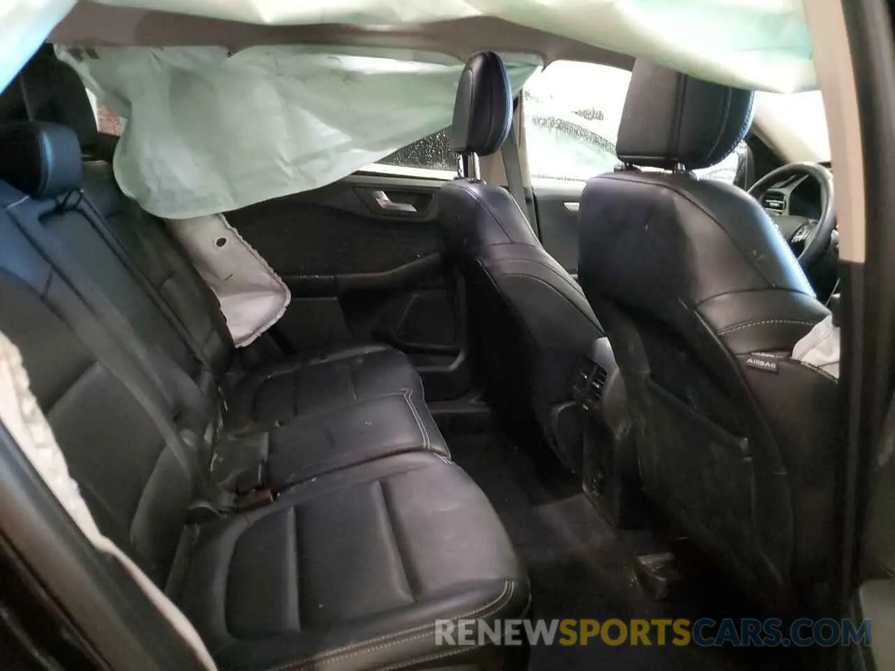 11 Photograph of a damaged car 1FMCU0H61LUA31728 FORD ESCAPE 2020