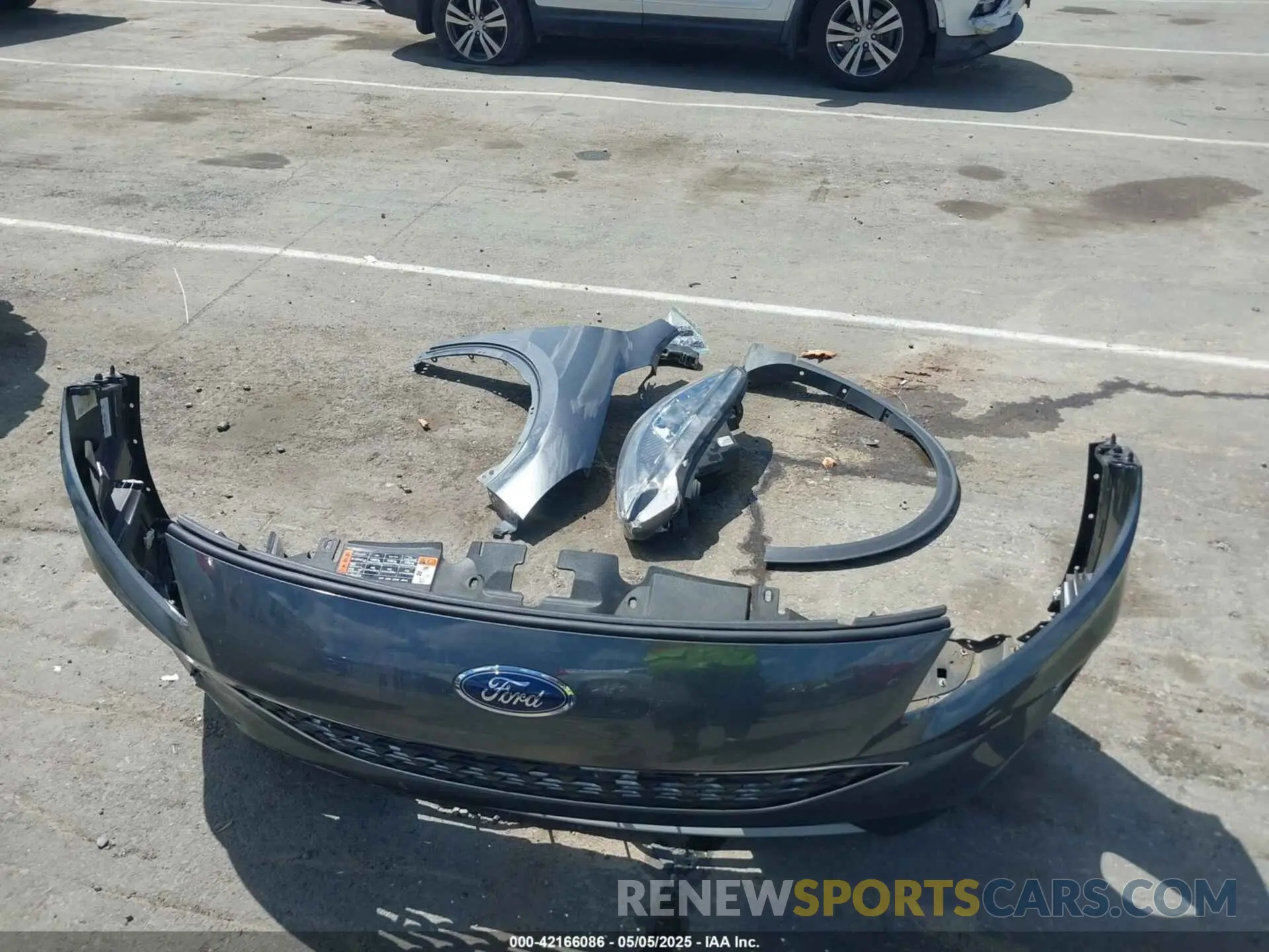 12 Photograph of a damaged car 1FMCU0H61LUA45743 FORD ESCAPE 2020