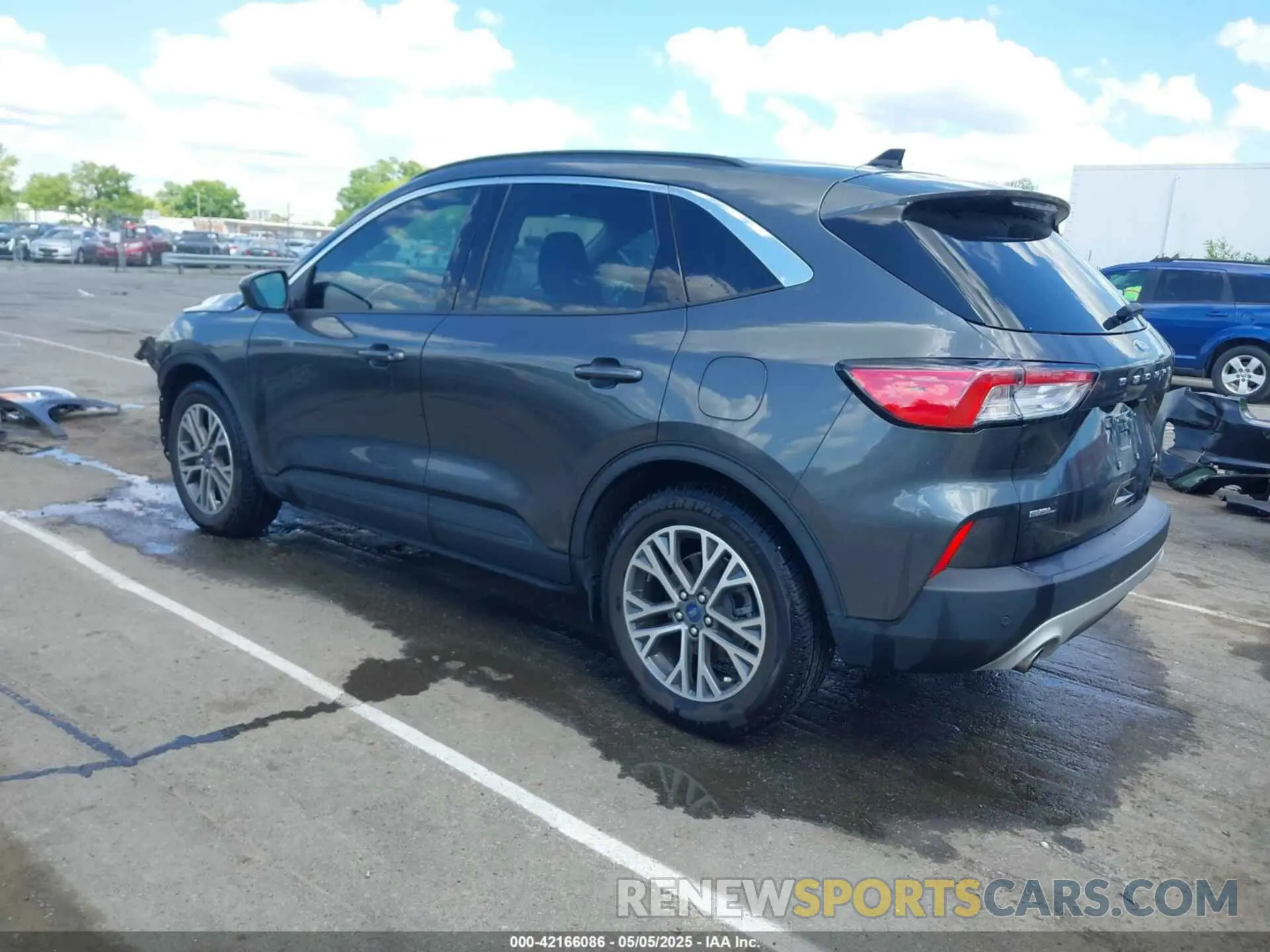 3 Photograph of a damaged car 1FMCU0H61LUA45743 FORD ESCAPE 2020