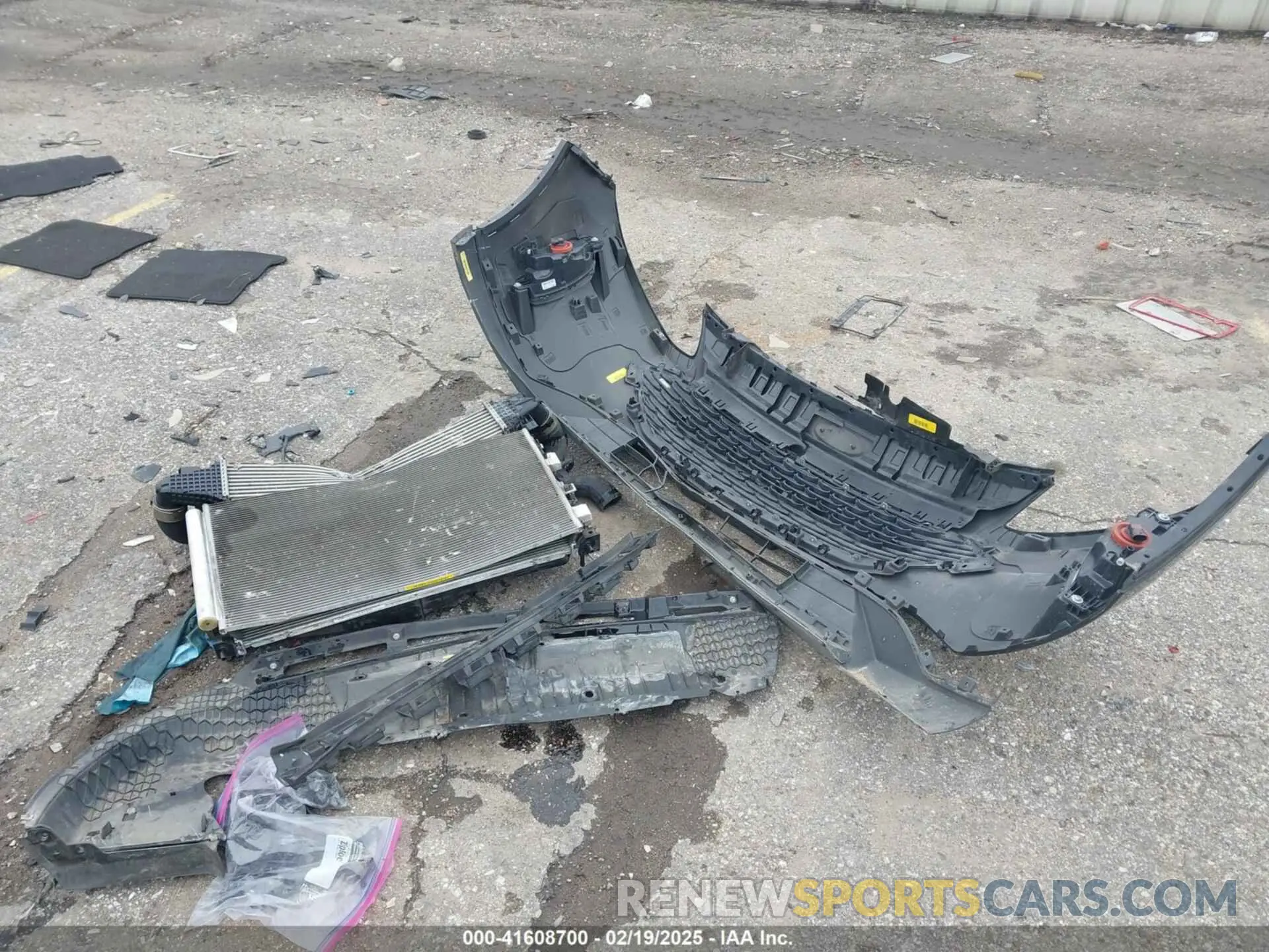 12 Photograph of a damaged car 1FMCU0H62LUA54273 FORD ESCAPE 2020