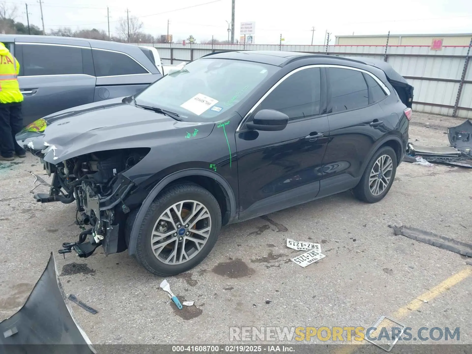 2 Photograph of a damaged car 1FMCU0H62LUA54273 FORD ESCAPE 2020