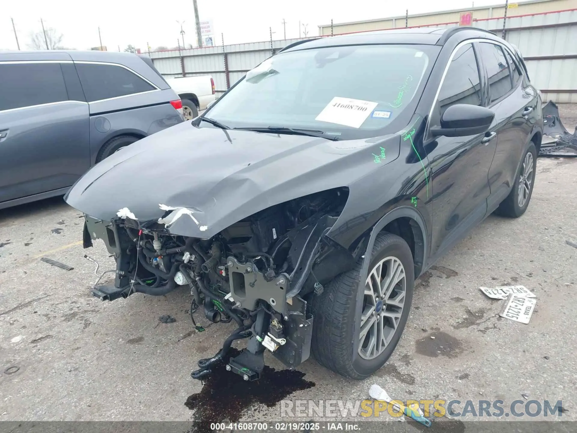 6 Photograph of a damaged car 1FMCU0H62LUA54273 FORD ESCAPE 2020