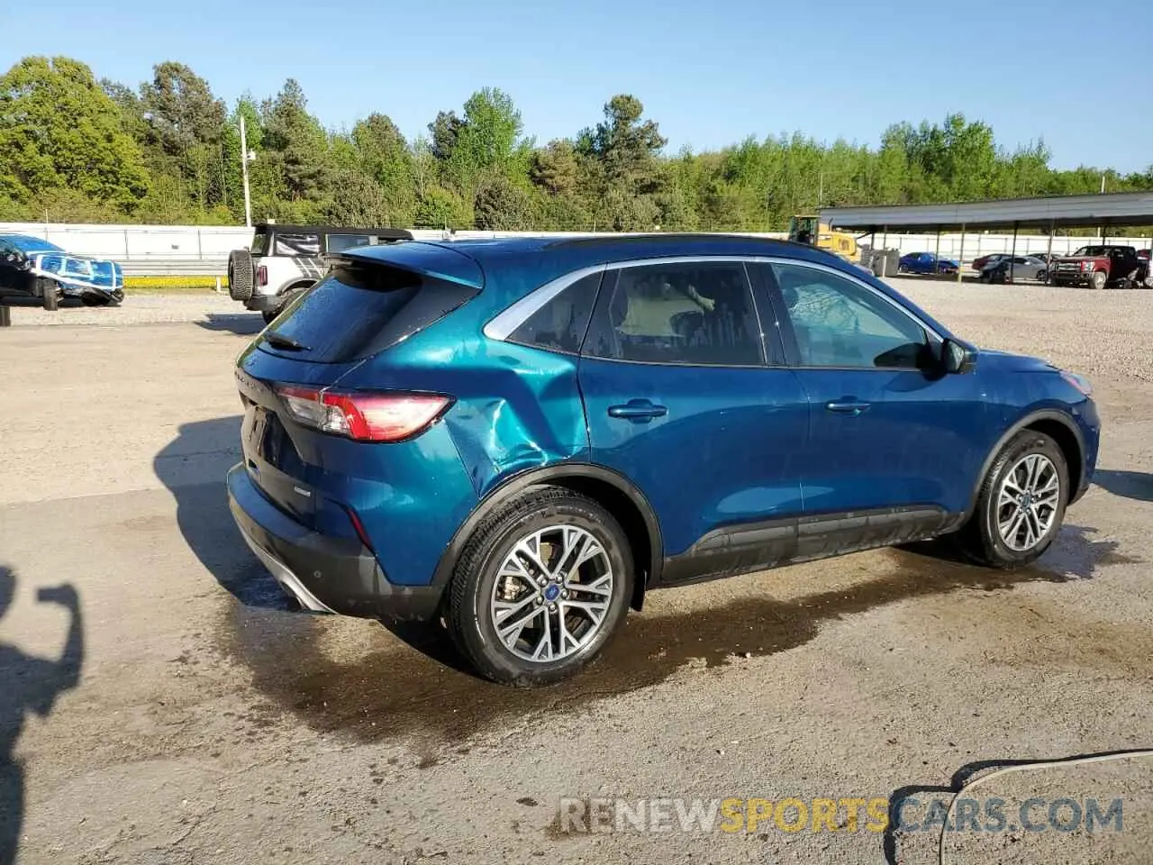 3 Photograph of a damaged car 1FMCU0H63LUB57606 FORD ESCAPE 2020