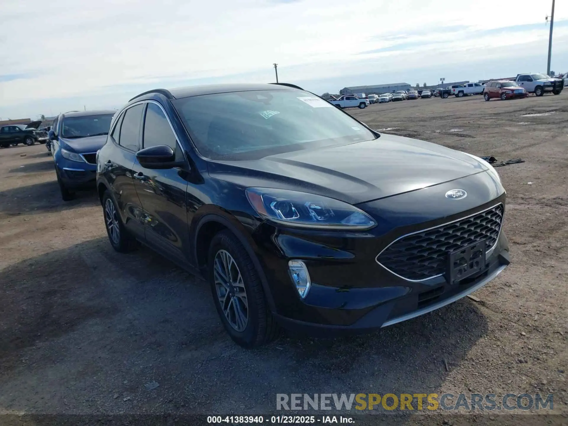 13 Photograph of a damaged car 1FMCU0H63LUB66192 FORD ESCAPE 2020