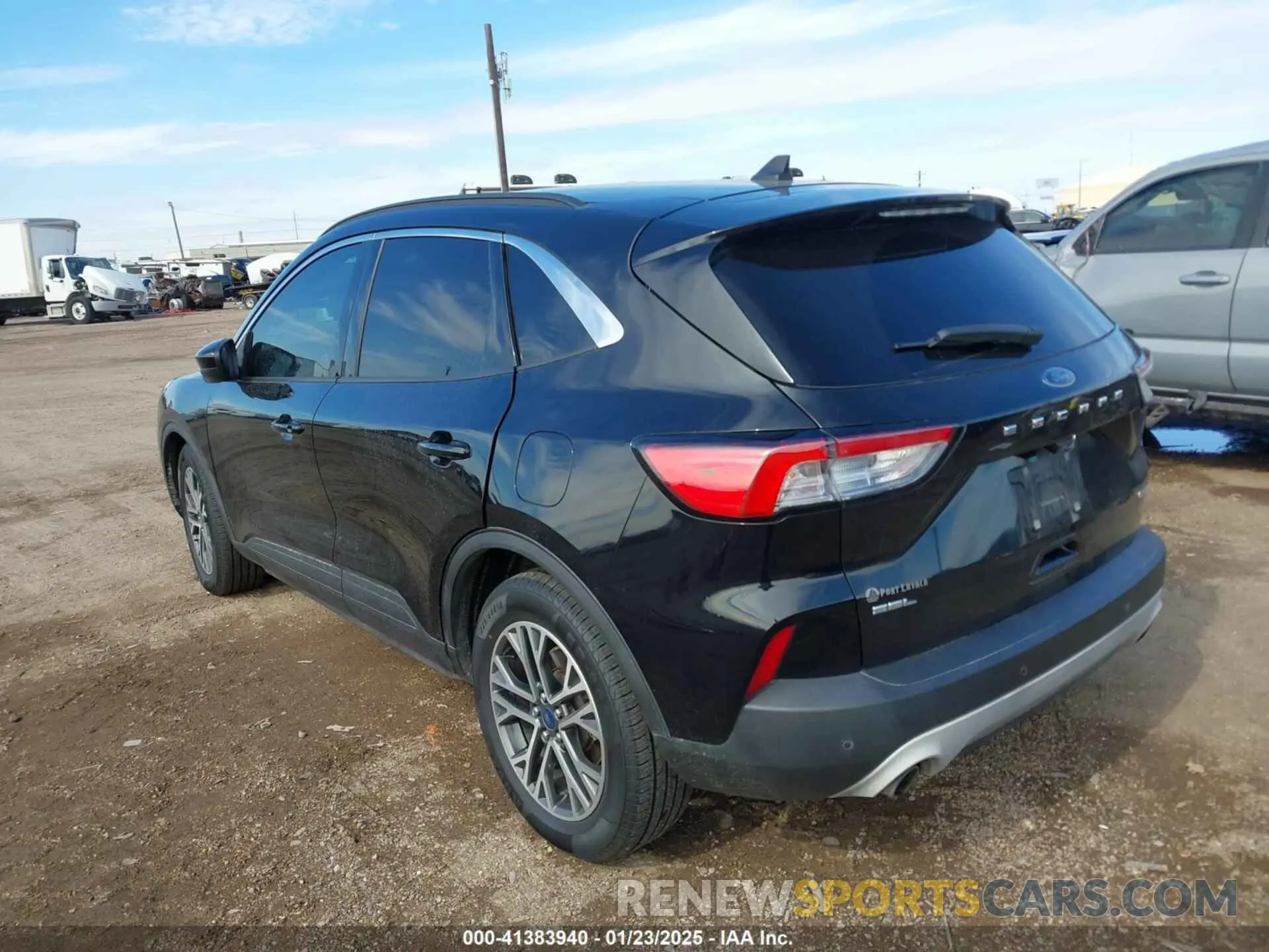 14 Photograph of a damaged car 1FMCU0H63LUB66192 FORD ESCAPE 2020